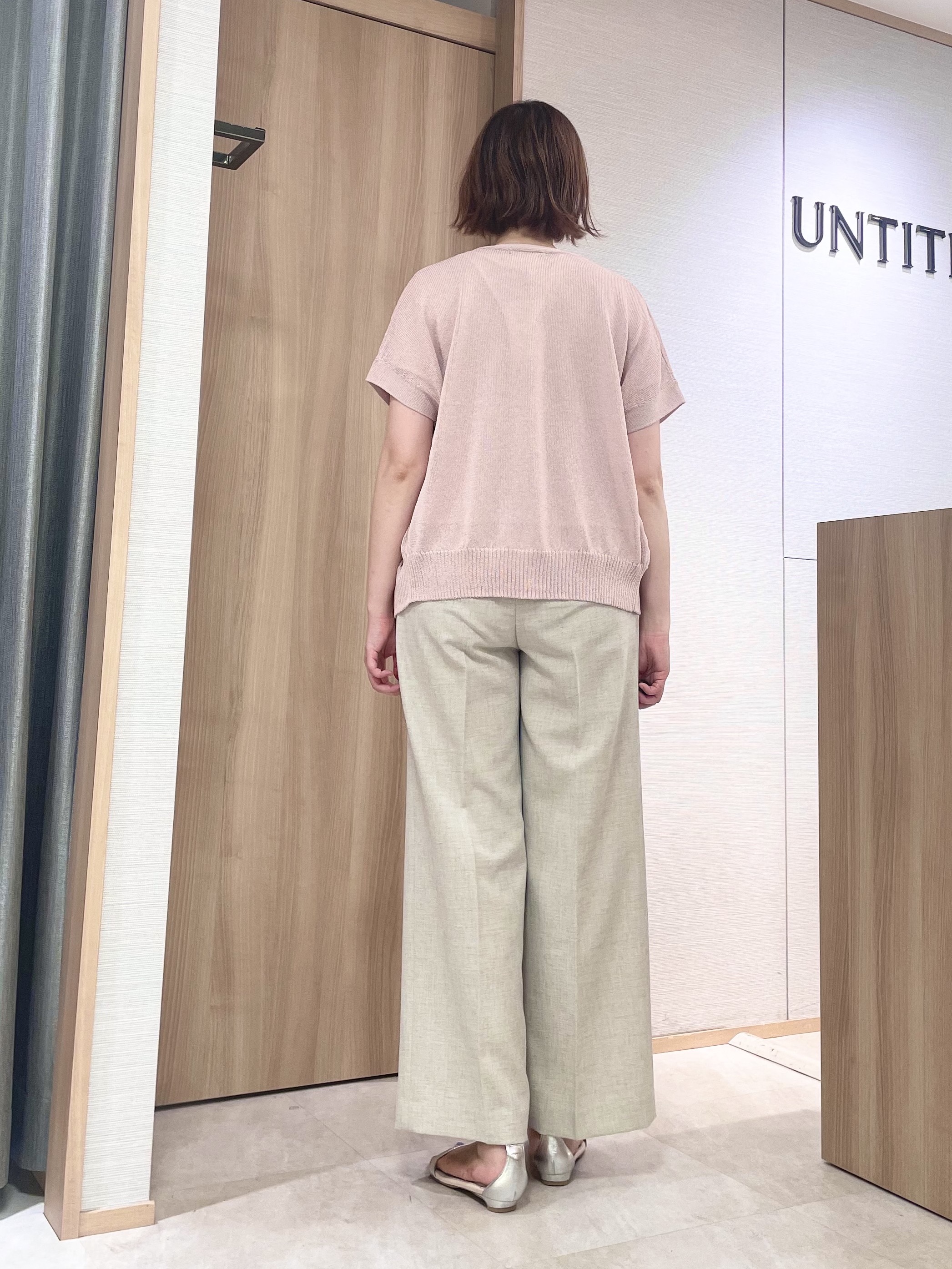 aliceさんの「UNTITLED｜【洗える/清涼感】ドライタッチスリーブレスカーディガン」を使ったコーディネート