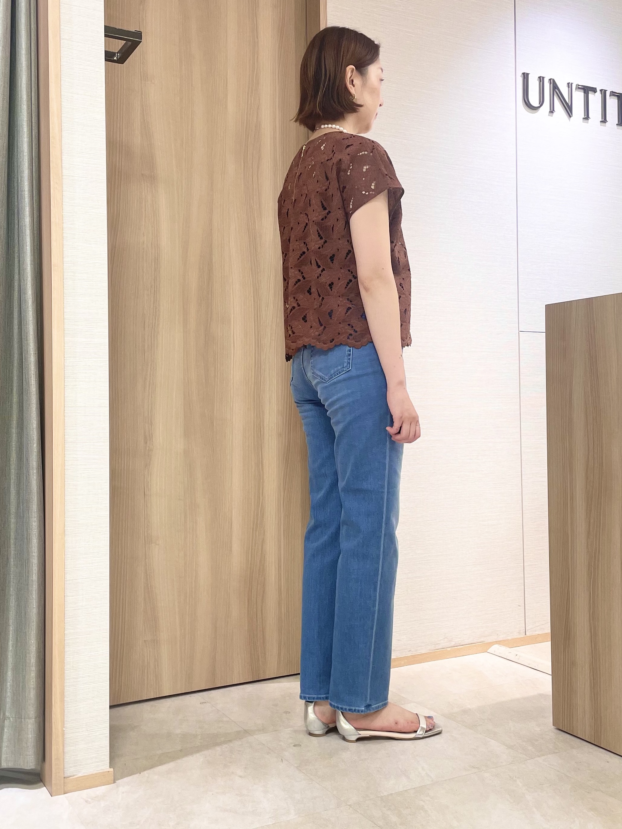 aliceさんの「UNTITLED｜【セットアップ可/品のある透け感】リーフレースブラウス」を使ったコーディネート
