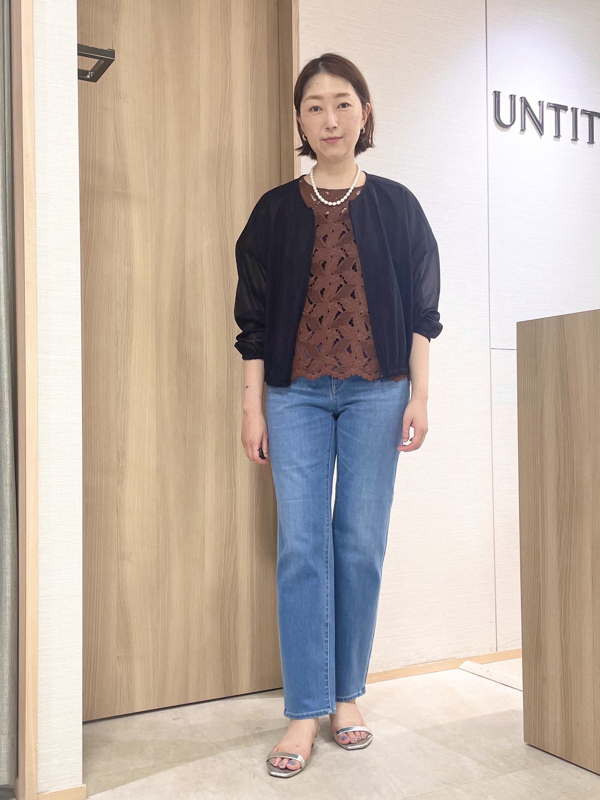 aliceさんの「UNTITLED｜【セットアップ可/品のある透け感】リーフレースブラウス」を使ったコーディネート