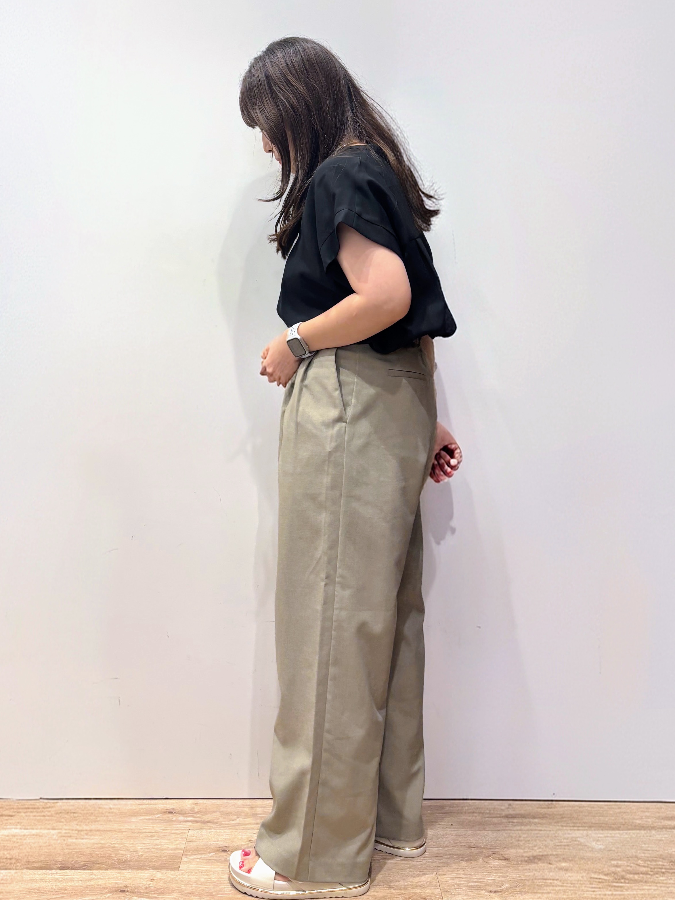 m1117さんの「OPAQUE.CLIP｜【ストレッチ／防シワ／洗濯機OK】スキッパーブラウス《SS～LL／5col／セットアップ可》」を使ったコーディネート