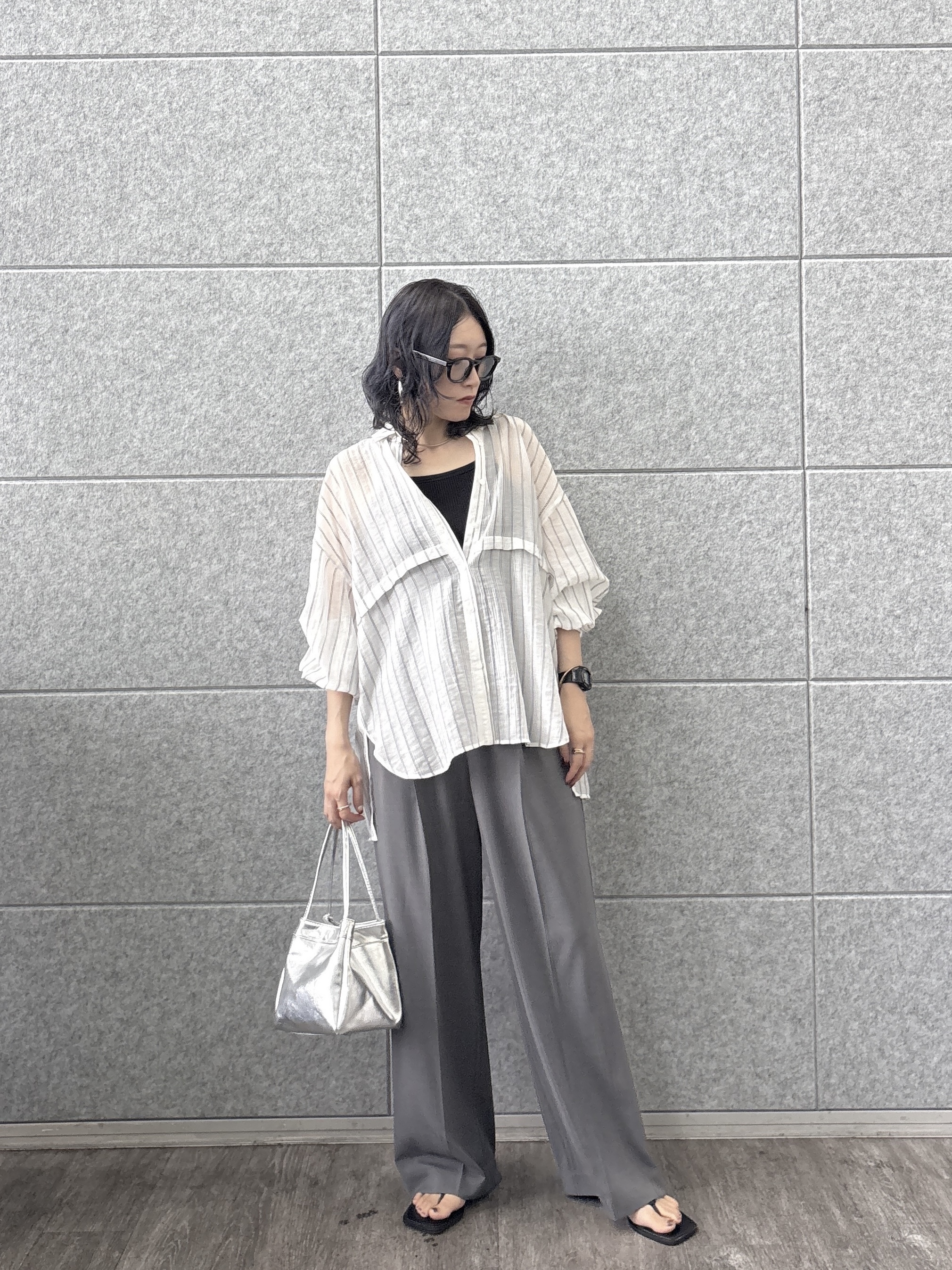 kotakiさんの「INDIVI｜シアーストライプ 切替タックシャツ」を使ったコーディネート