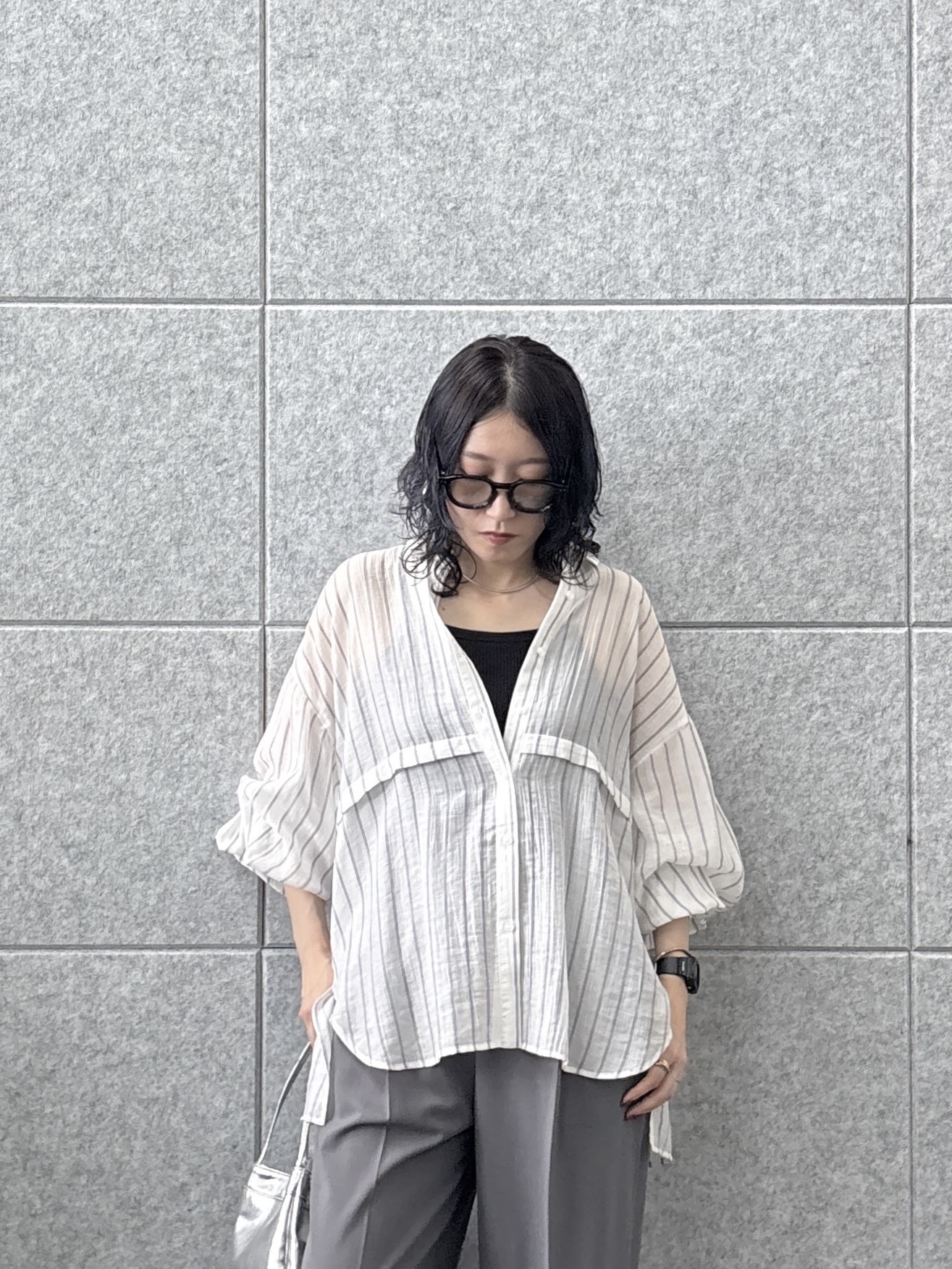 kotakiさんの「INDIVI｜シアーストライプ 切替タックシャツ」を使ったコーディネート
