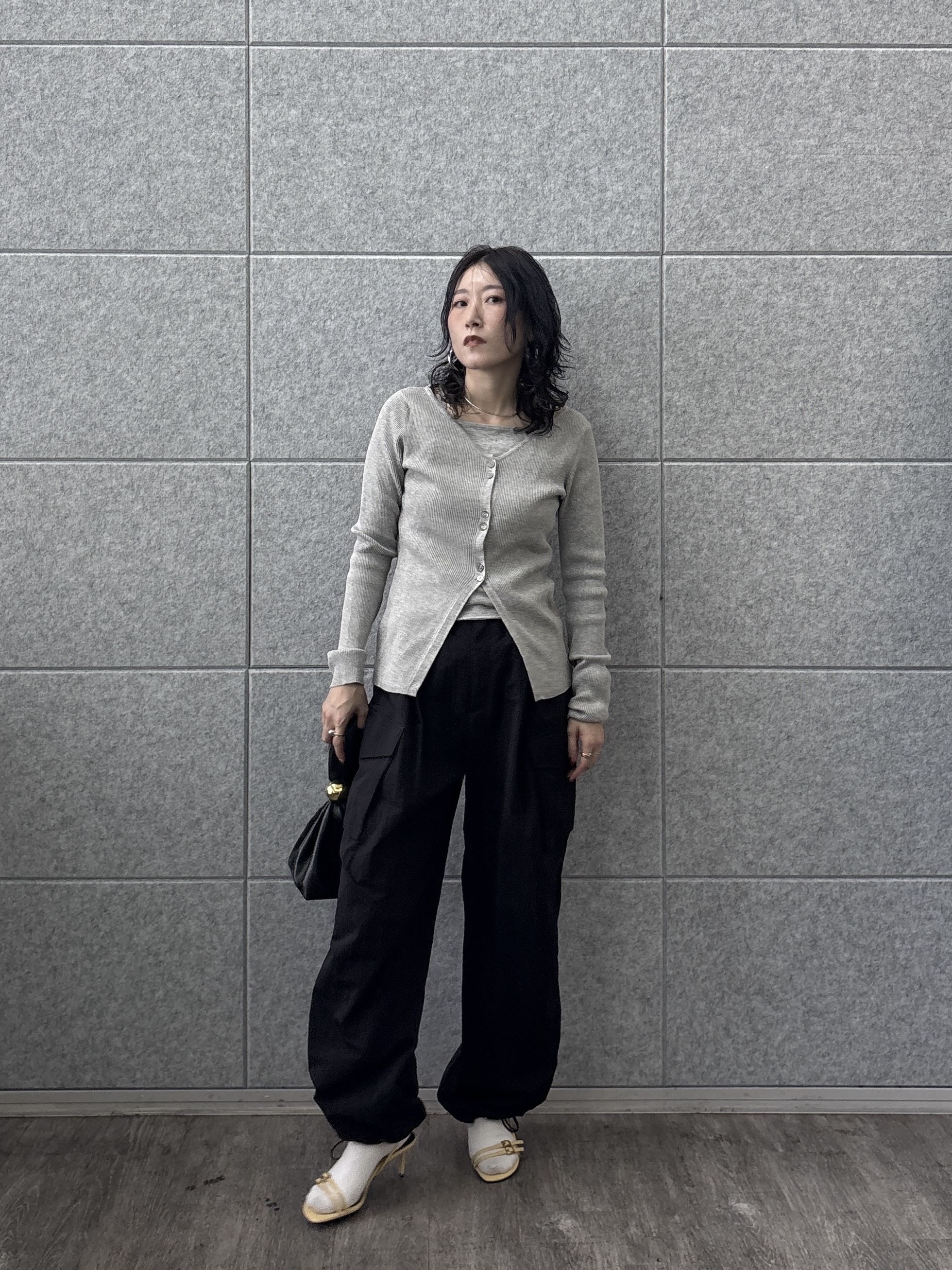 kotakiさんの「INDIVI｜ナイロンカーゴパンツ」を使ったコーディネート