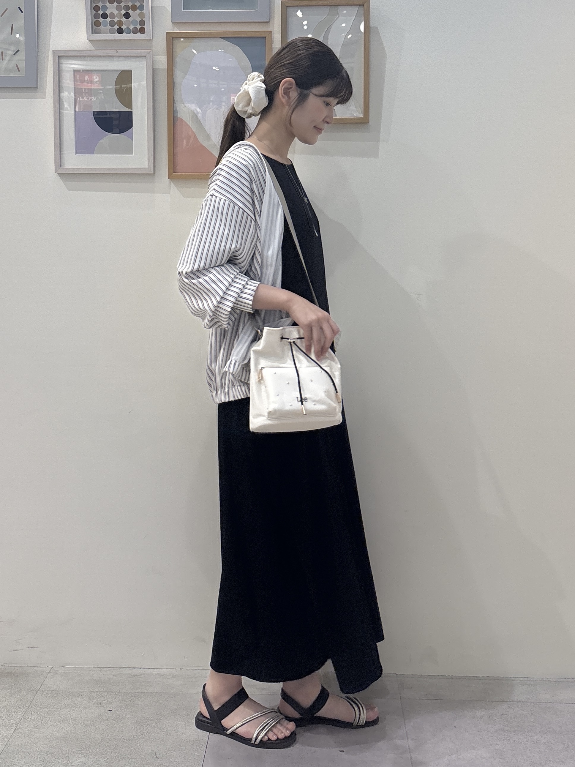 Rikaさんの「SHOO･LA･RUE｜【ひんやり/洗濯後しわになりにくい/S-LL】お顔も手の甲もしっかりカバー　日よけ・指穴付きUVパー」を使ったコーディネート