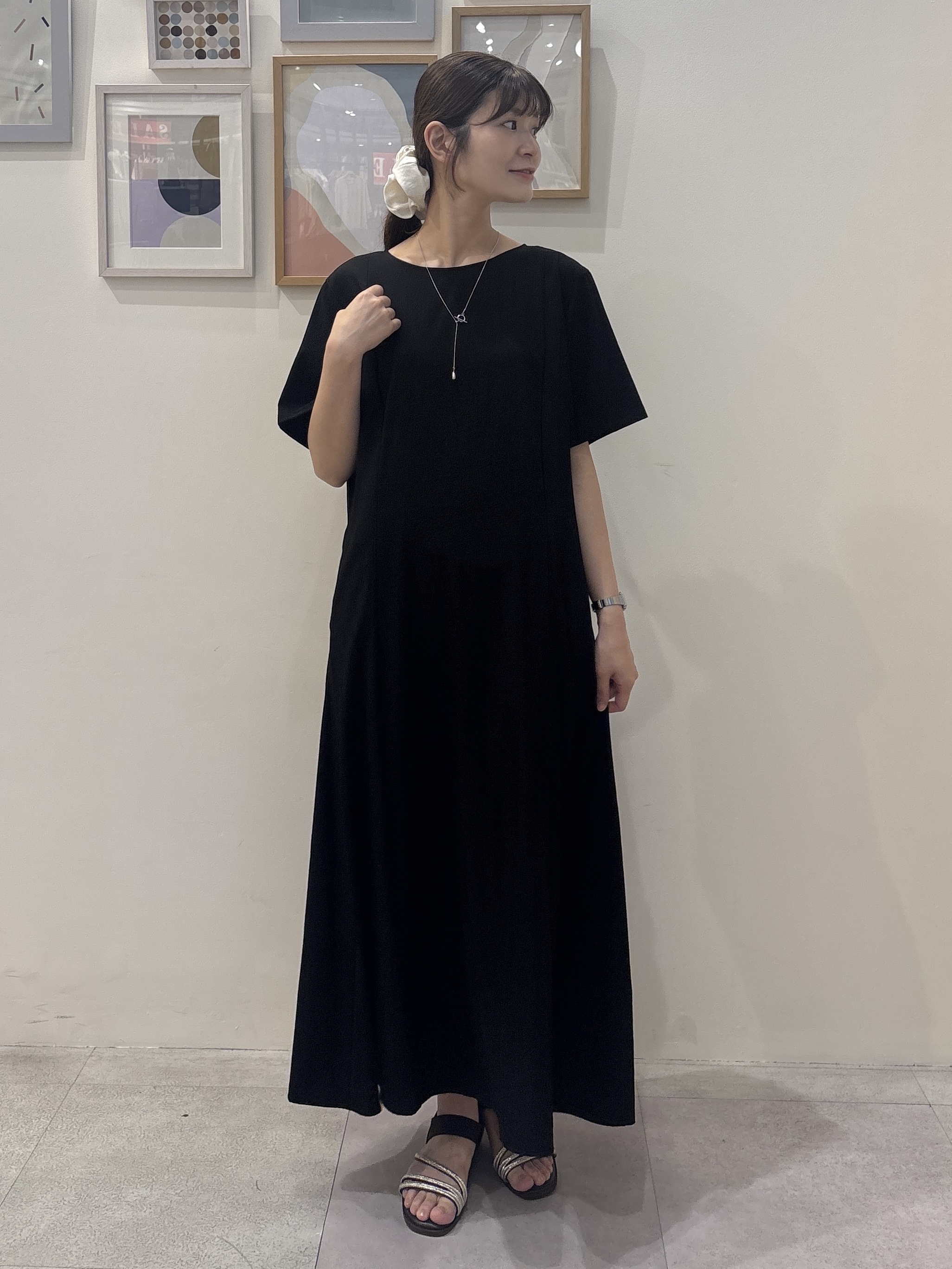 Rikaさんの「SHOO･LA･RUE｜【ひんやり/洗濯後しわになりにくい/S-LL】お顔も手の甲もしっかりカバー　日よけ・指穴付きUVパー」を使ったコーディネート