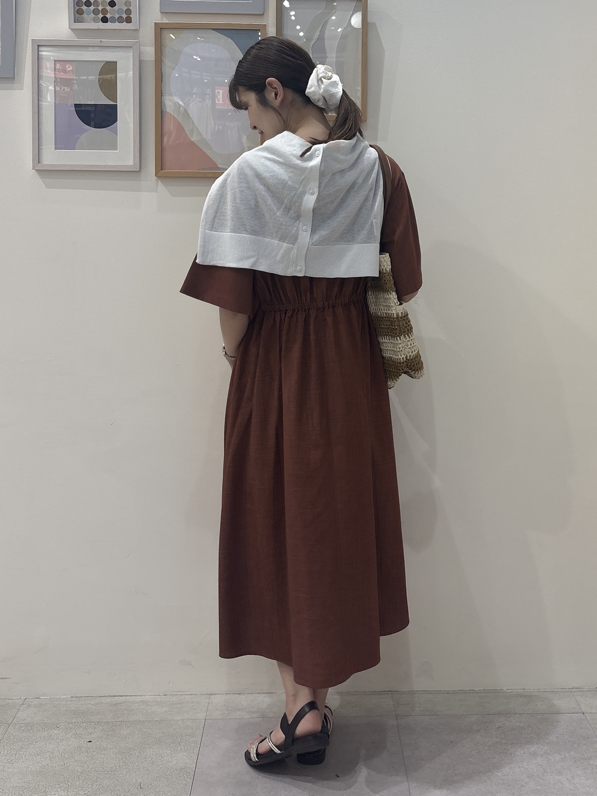 Rikaさんの「SHOO･LA･RUE｜【さらり快適/洗濯機可/S-LL】シアーラメカーディガン」を使ったコーディネート