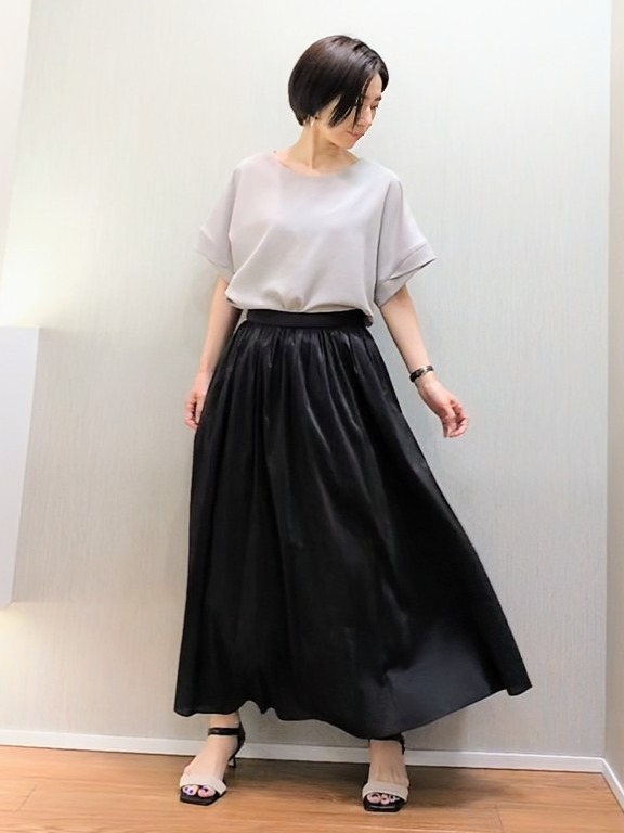 ミズタさんの「UNTITLED｜【セットアップ可/UVカット/前後2WAY】リラクシーフレンチスリーブブラウス」を使ったコーディネート