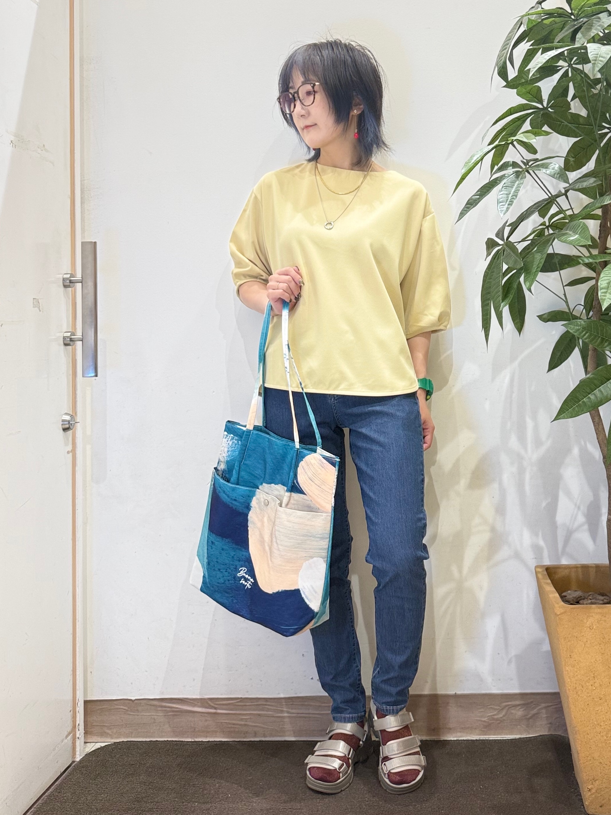 misakiさんの「SHOO･LA･RUE｜【2点セット／洗濯機可／S-LL】インせず着られる ネックレス付き5分袖Ｔシャツ」を使ったコーディネート