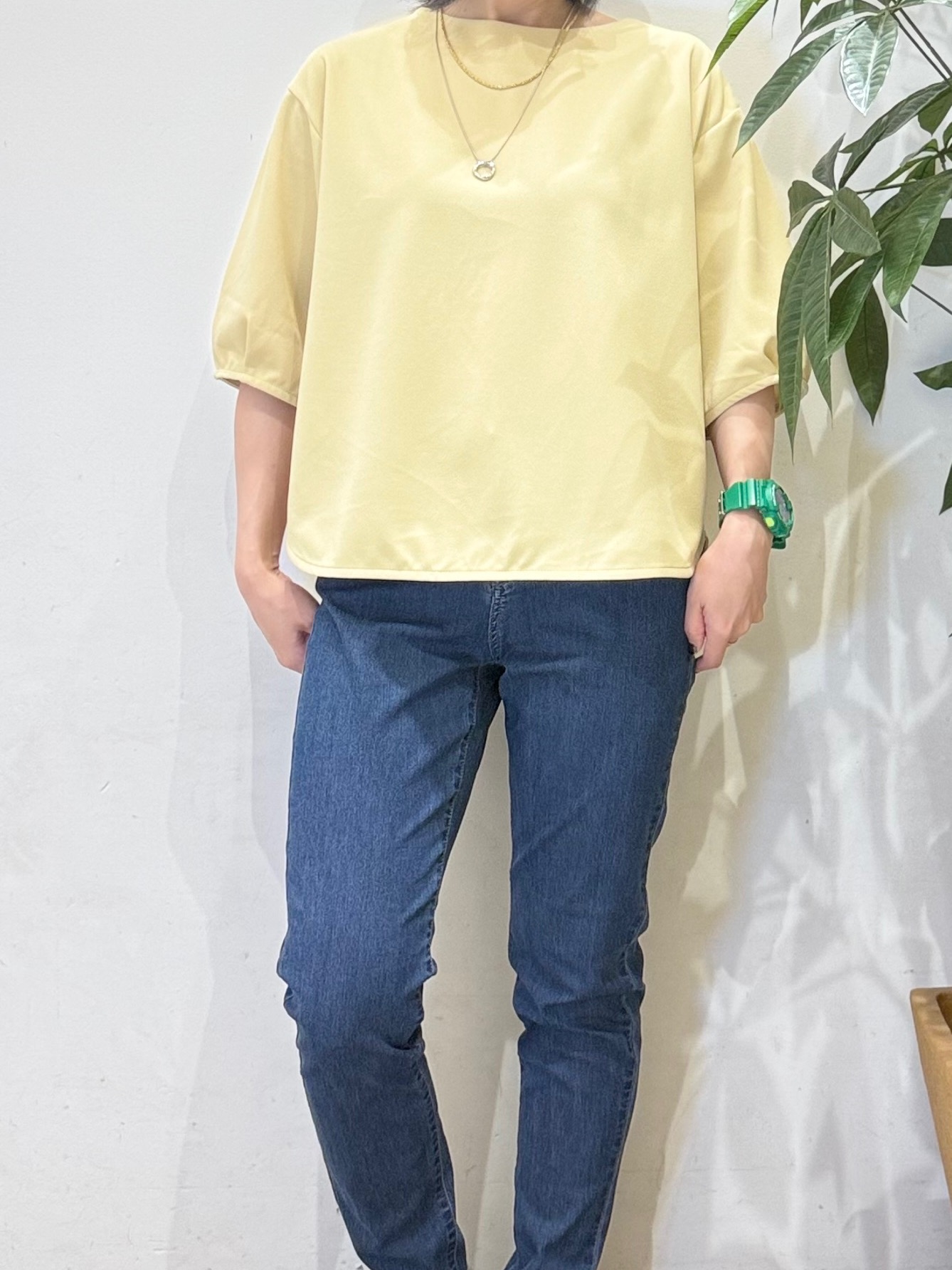 misakiさんの「SHOO･LA･RUE｜【2点セット／洗濯機可／S-LL】インせず着られる ネックレス付き5分袖Ｔシャツ」を使ったコーディネート