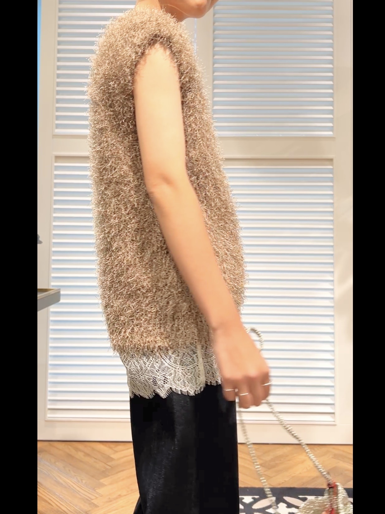 OCHIAIさんの「DRESSTERIOR｜フェザーヤーン2WAYニットプルオーバ」を使ったコーディネート