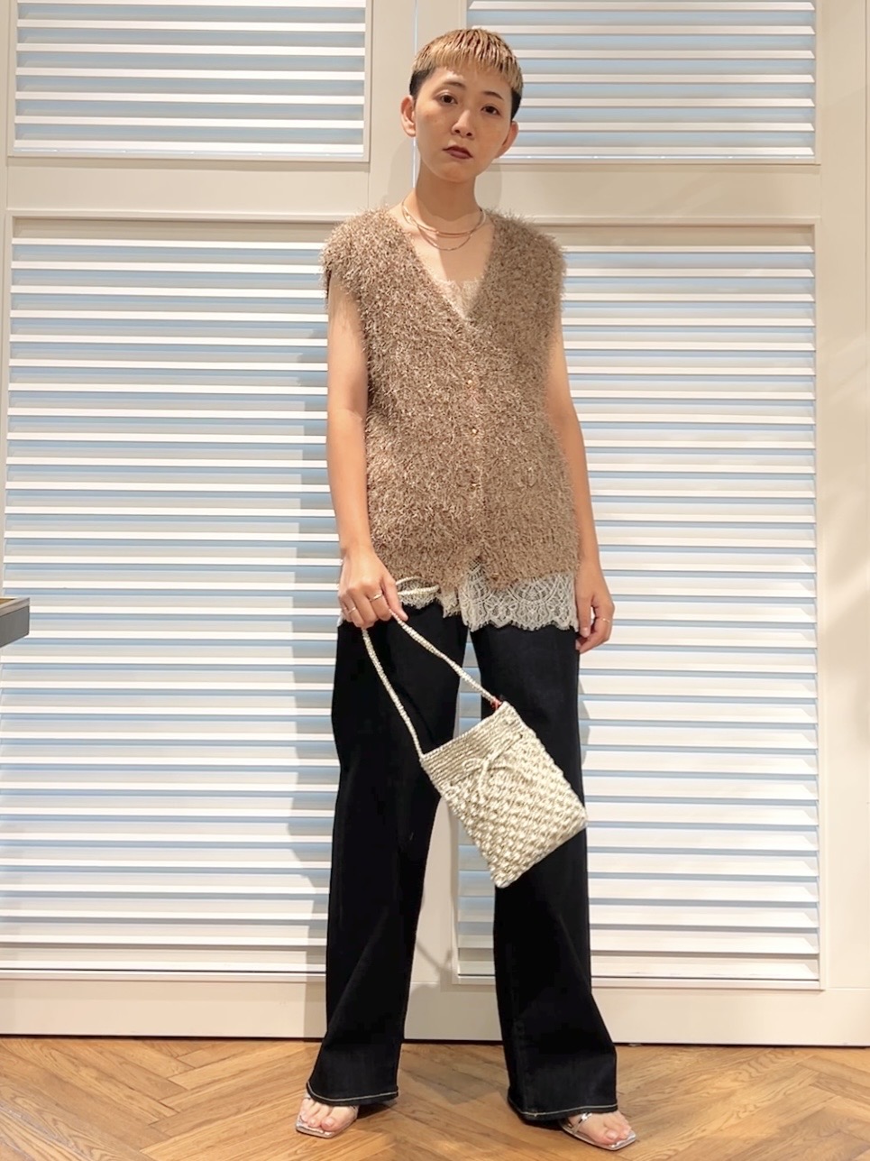 OCHIAIさんの「DRESSTERIOR｜フェザーヤーン2WAYニットプルオーバ」を使ったコーディネート