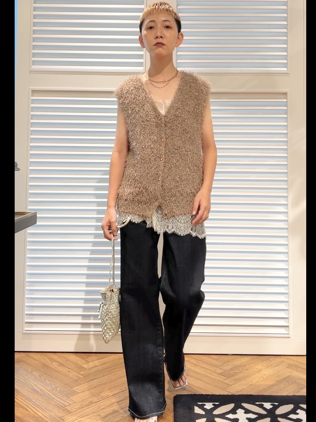 OCHIAIさんの「DRESSTERIOR｜フェザーヤーン2WAYニットプルオーバ」を使ったコーディネート