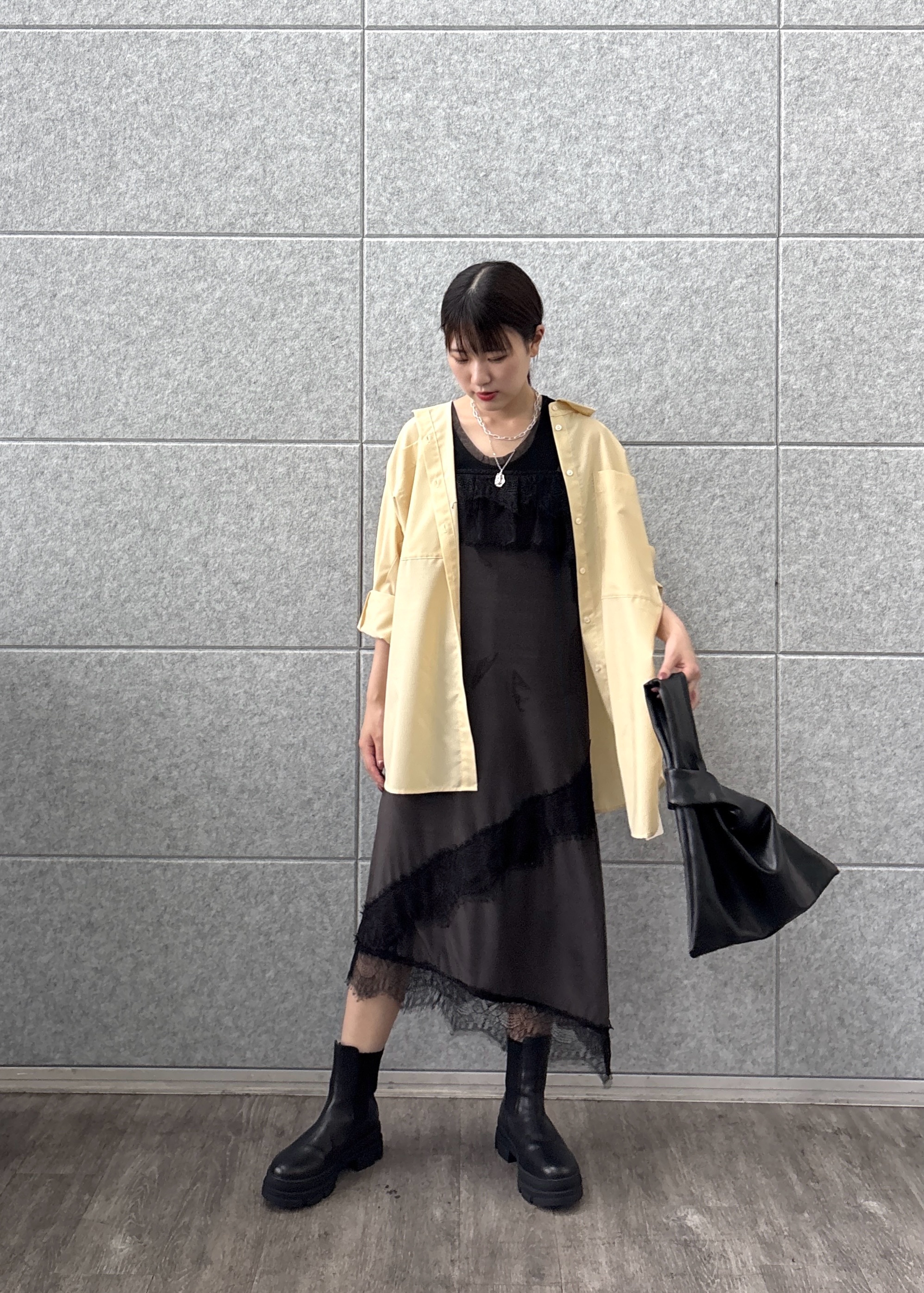 Renoさんの「INDIVI｜レース切替ベロアロングキャミ」を使ったコーディネート