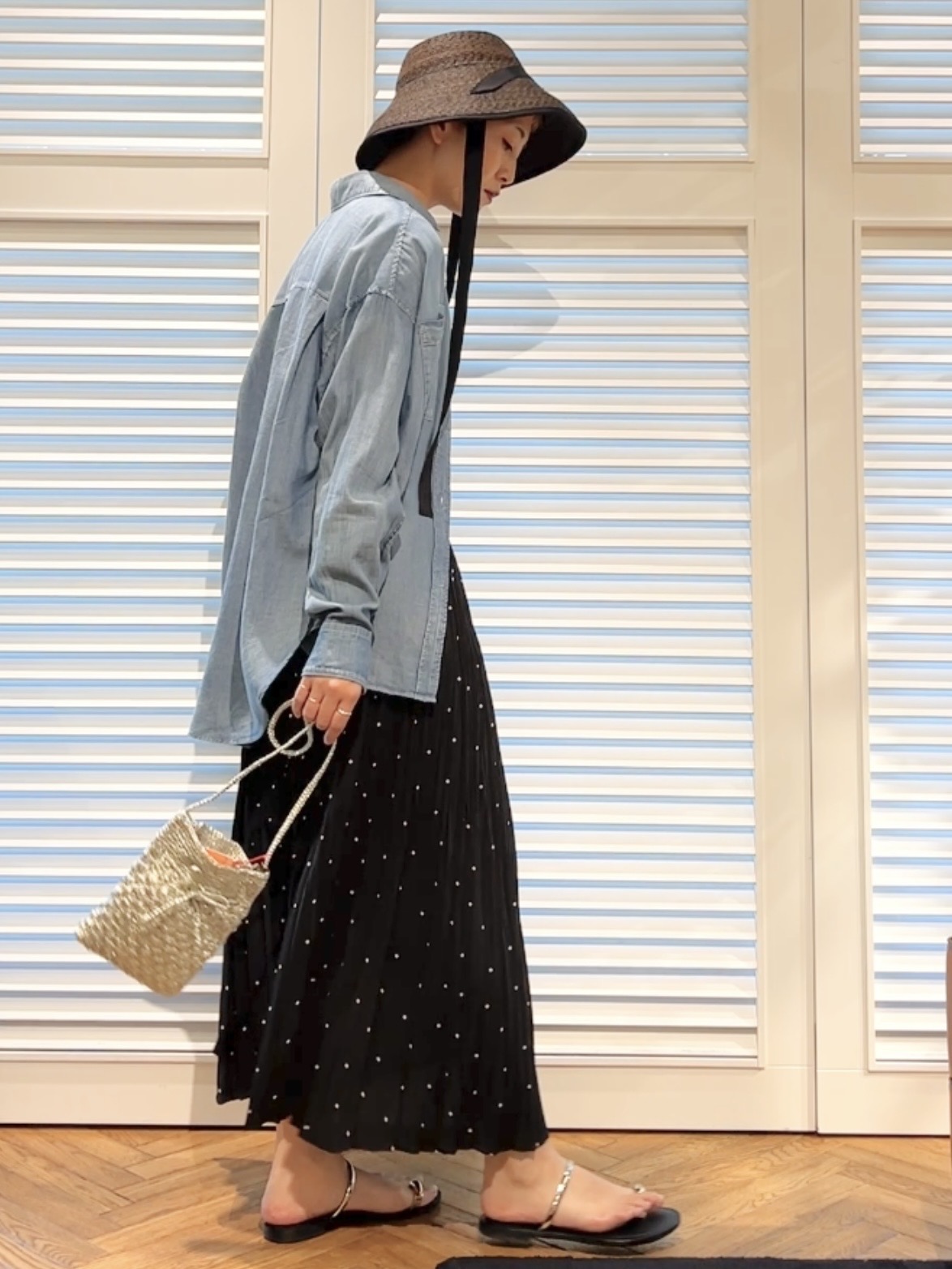 OCHIAIさんの「DRESSTERIOR｜【涼しく着映え】シアーデニムシャツ」を使ったコーディネート