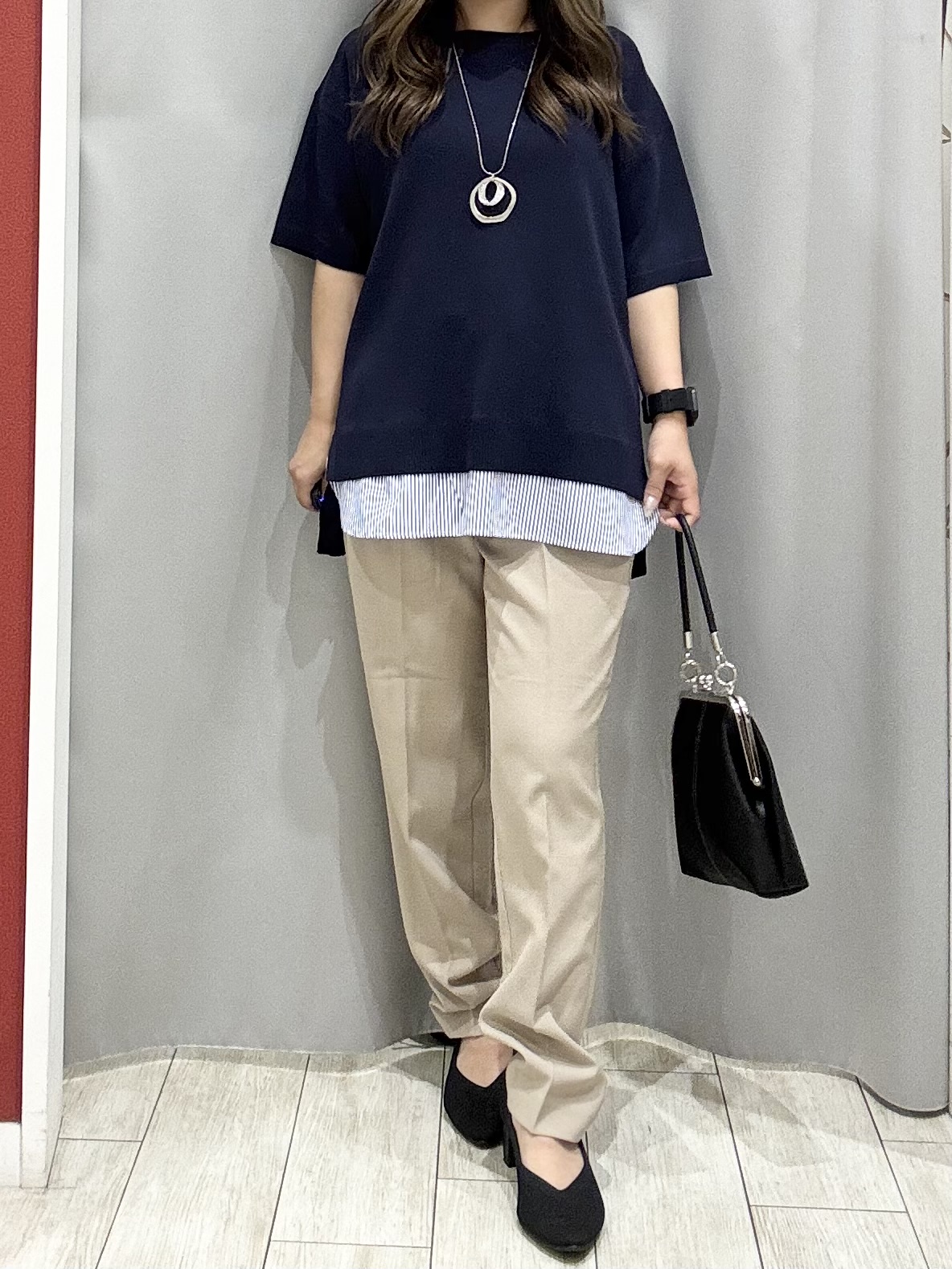 shioさんの「SHOO･LA･RUE｜【ひんやり/UV/洗濯機可/S-LL】毛玉になりにくい シャツレイヤード風 半袖ニット」を使ったコーディネート