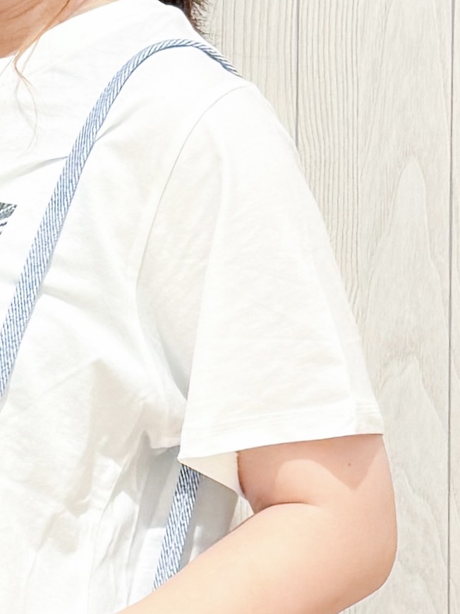 愛さんの「SHOO･LA･RUE｜【綿100%/ひんやり/S-LL/洗濯機可】選べる5柄 大人のベーシックカラープリントTシャツ」を使ったコーディネート