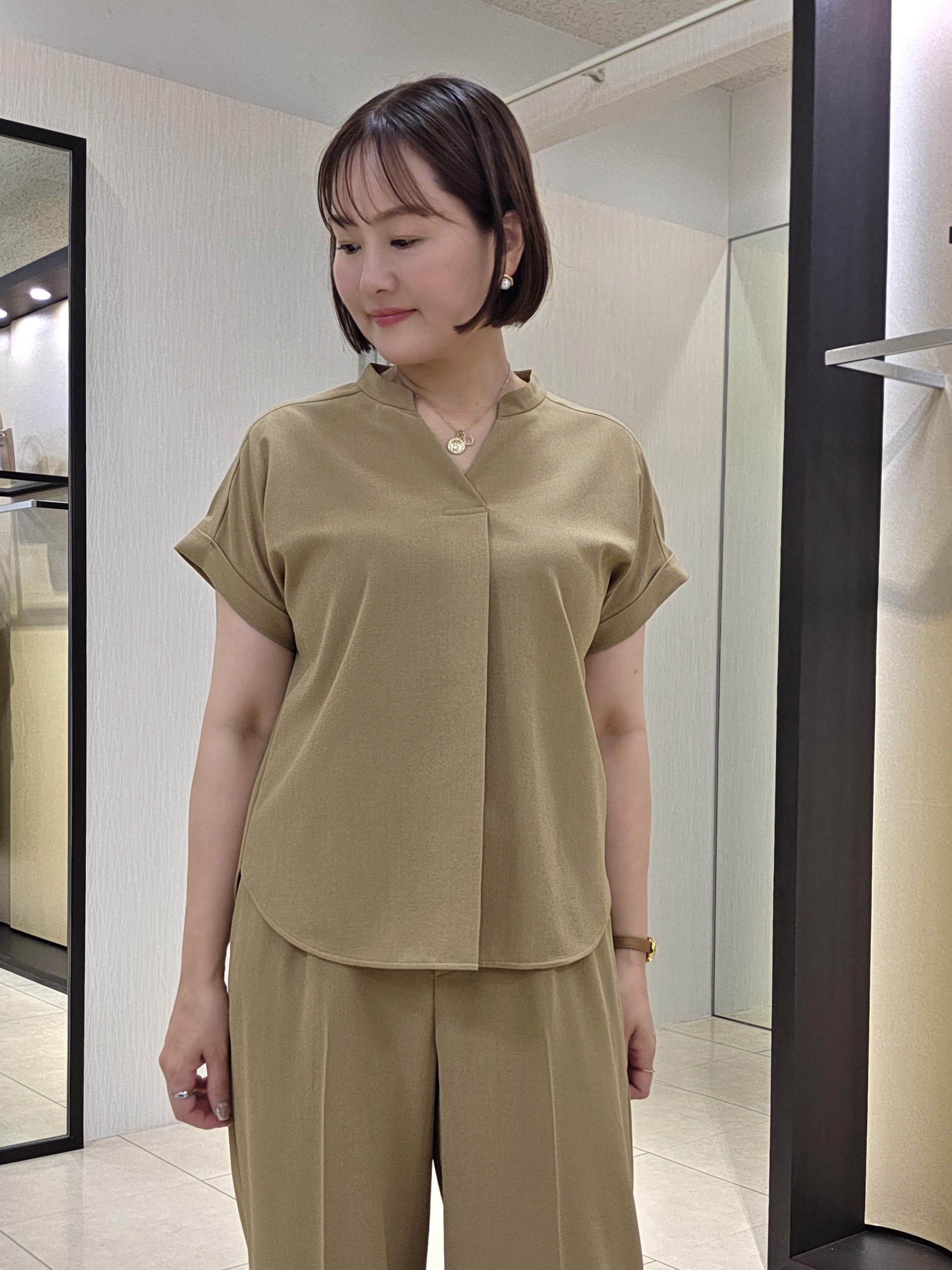 naokoさんの「UNTITLED｜【セットアップ可/通気性/UVカット】エアリークールブラウス」を使ったコーディネート