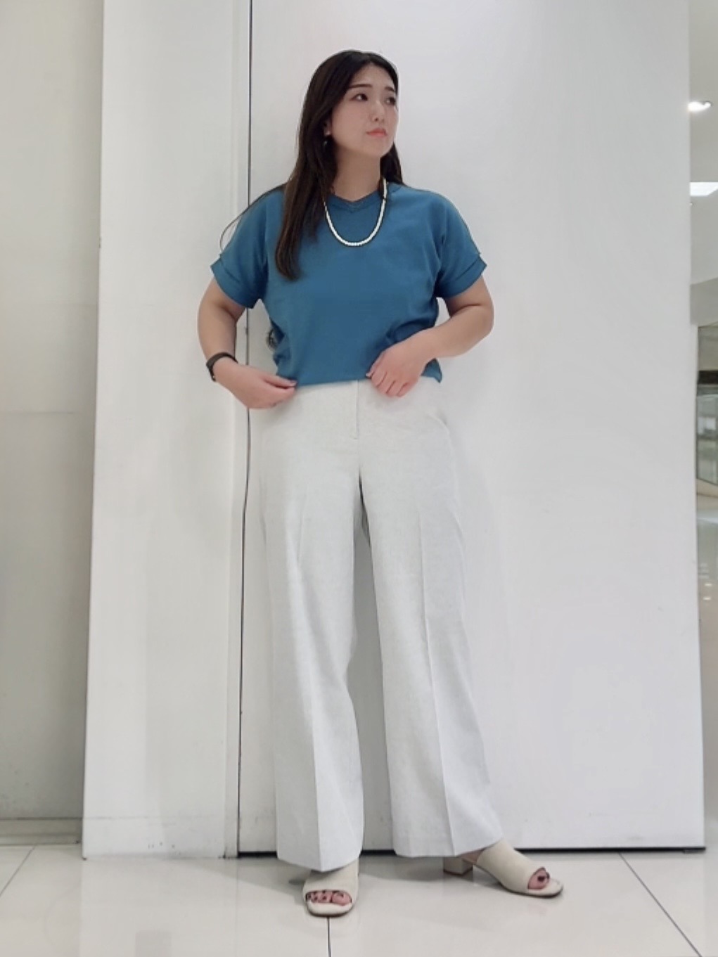 なかじさんの「UNTITLED｜【肌に張り付かない/前後2WAY】ドライタッチコットンプルオーバー」を使ったコーディネート