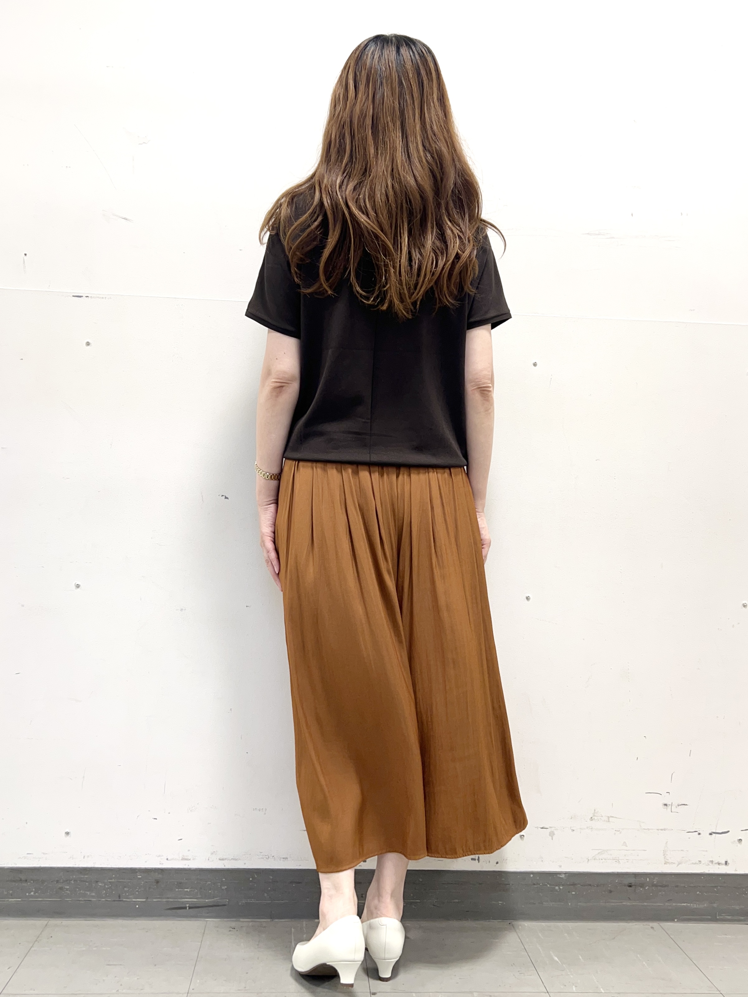 yuさんの「Reflect｜【二の腕カバー／手洗い可】ネックレース フレンチスリーブニット」を使ったコーディネート