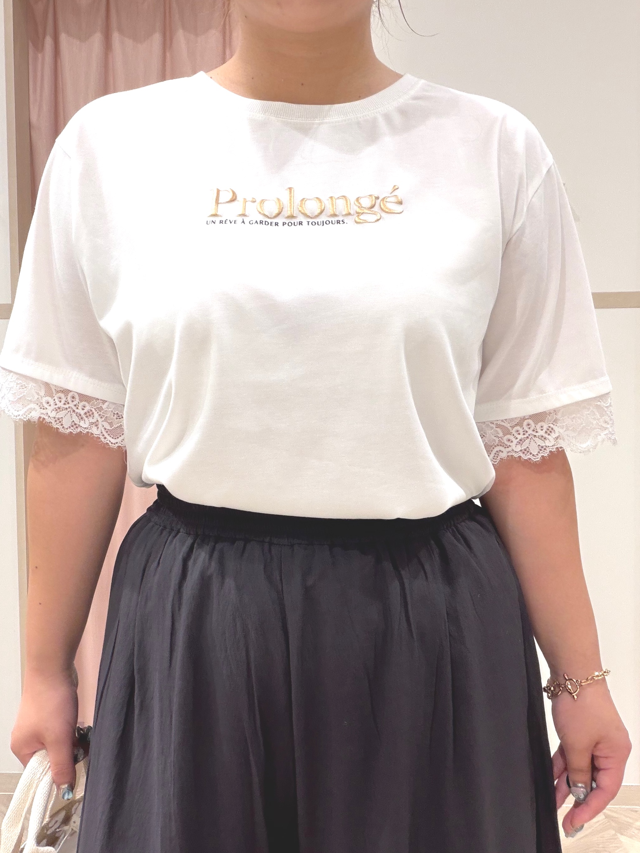 まちゃんなちゃんさんの「SHOO･LA･RUE｜【ひんやり/UV/S-LL】柄アソート お袖レースTシャツ」を使ったコーディネート