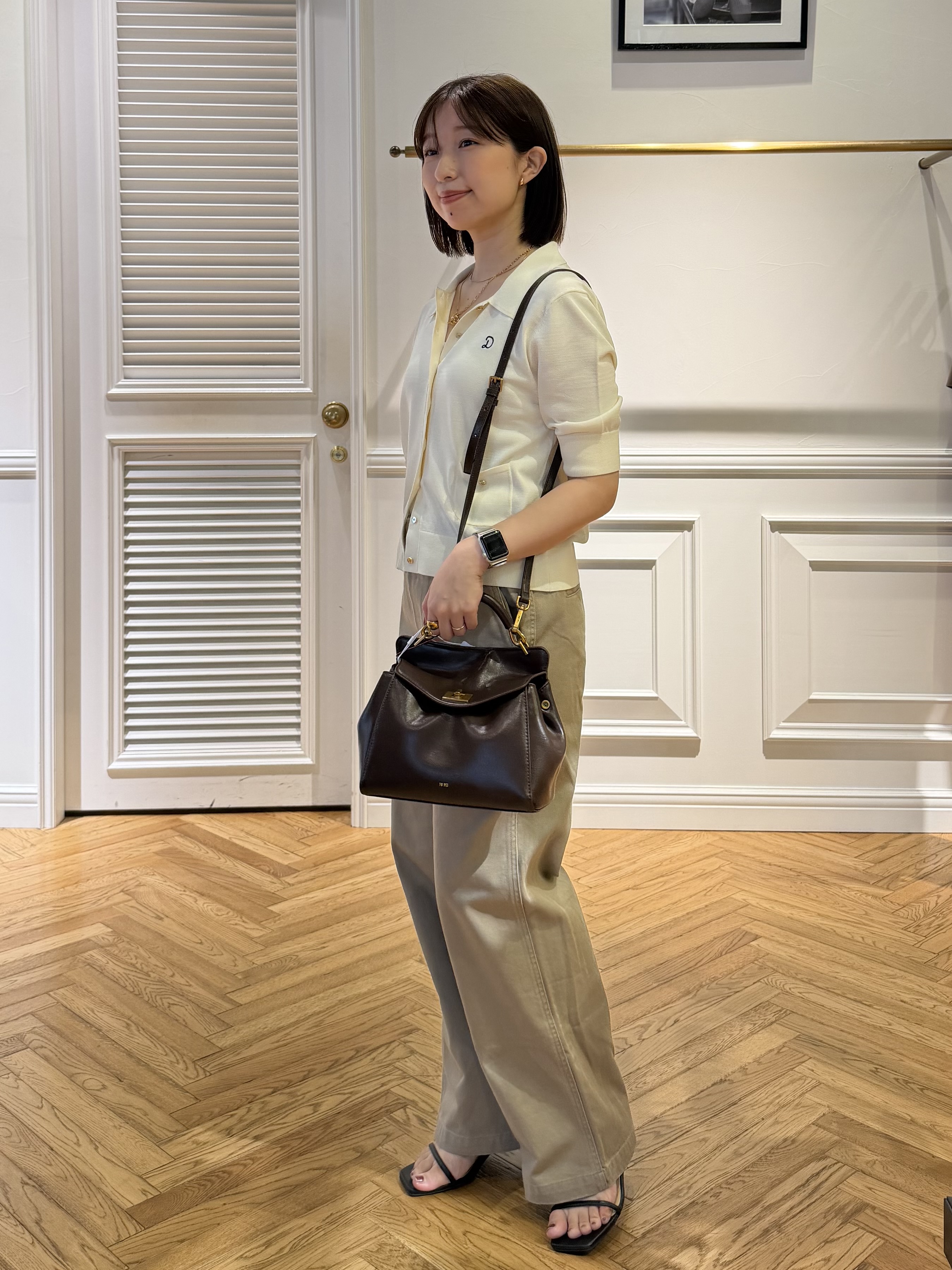 つじ まこさんの「DRESSTERIOR｜UV接触冷感シアーカーディガン」を使ったコーディネート