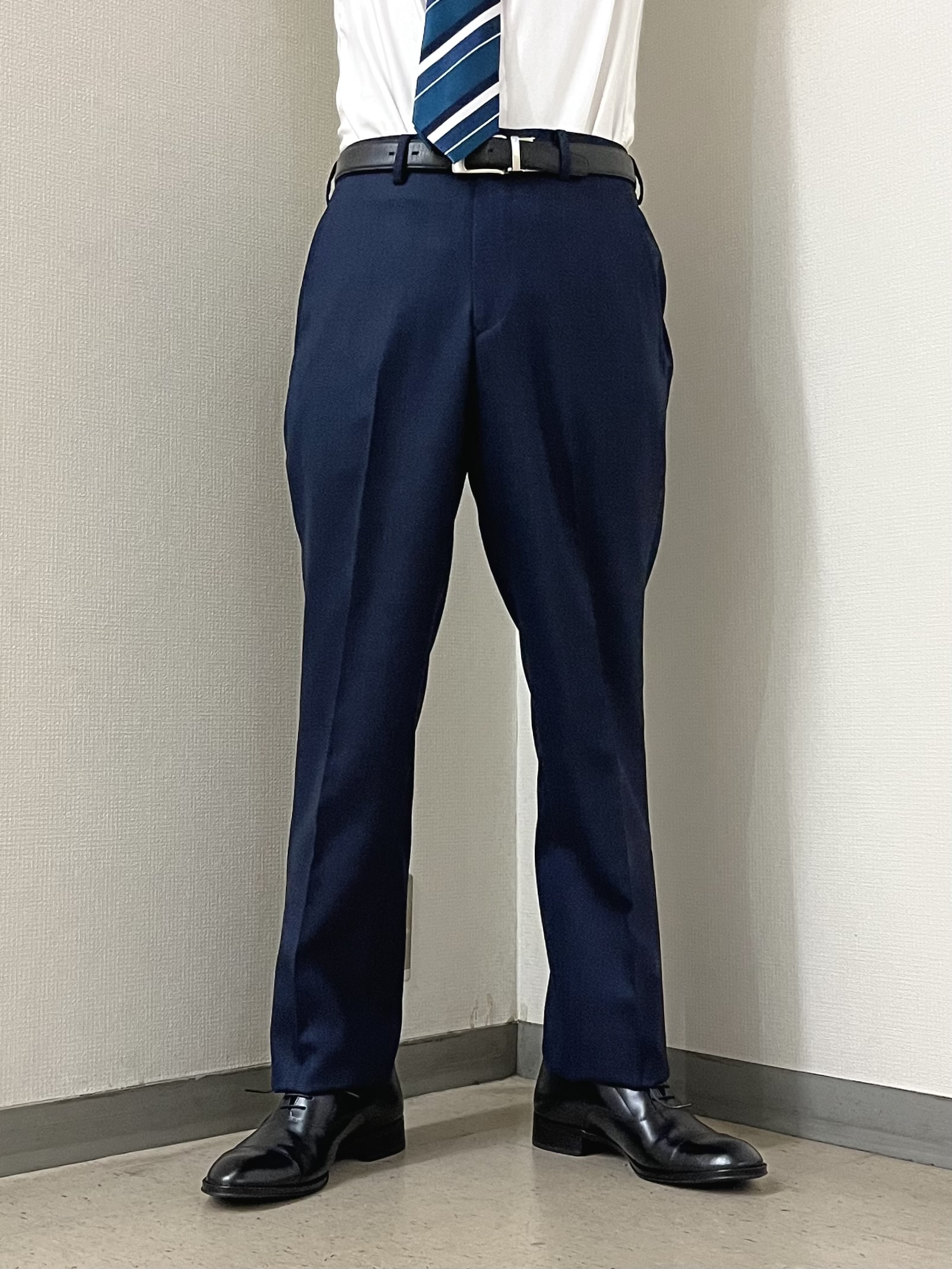 URAさんの「TAKEO KIKUCHI｜シャイニーシャークピンヘッド スーツ/3ピース対応可」を使ったコーディネート