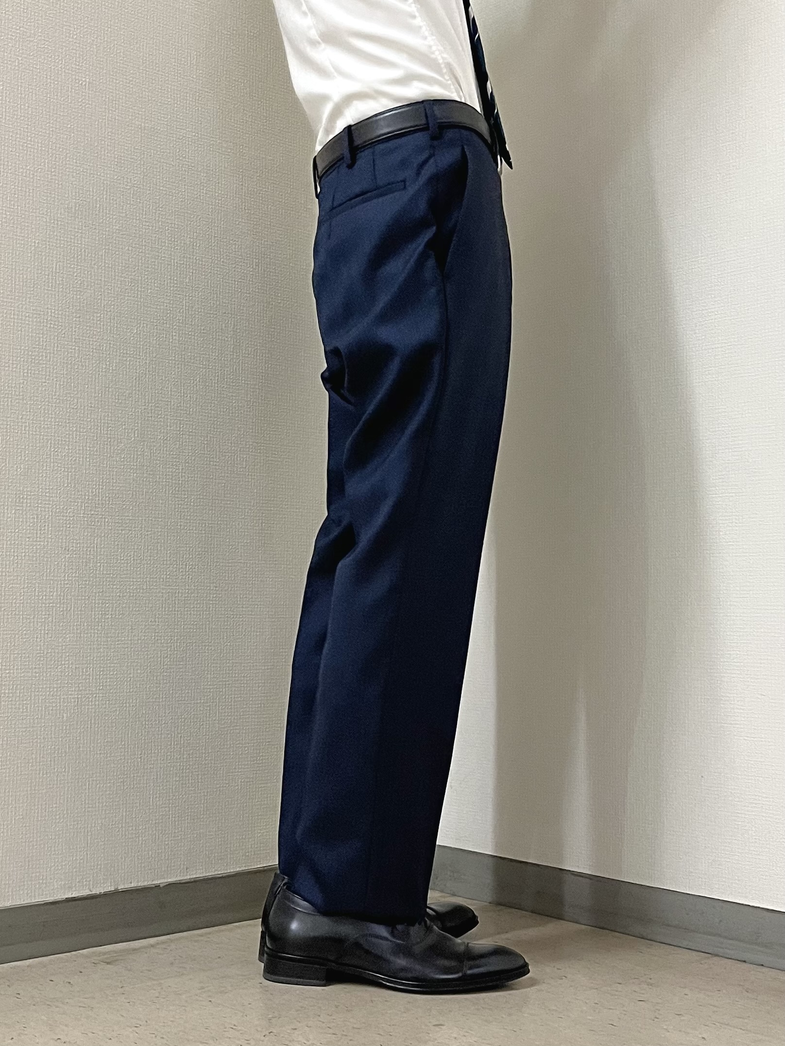 URAさんの「TAKEO KIKUCHI｜シャイニーシャークピンヘッド スーツ/3ピース対応可」を使ったコーディネート