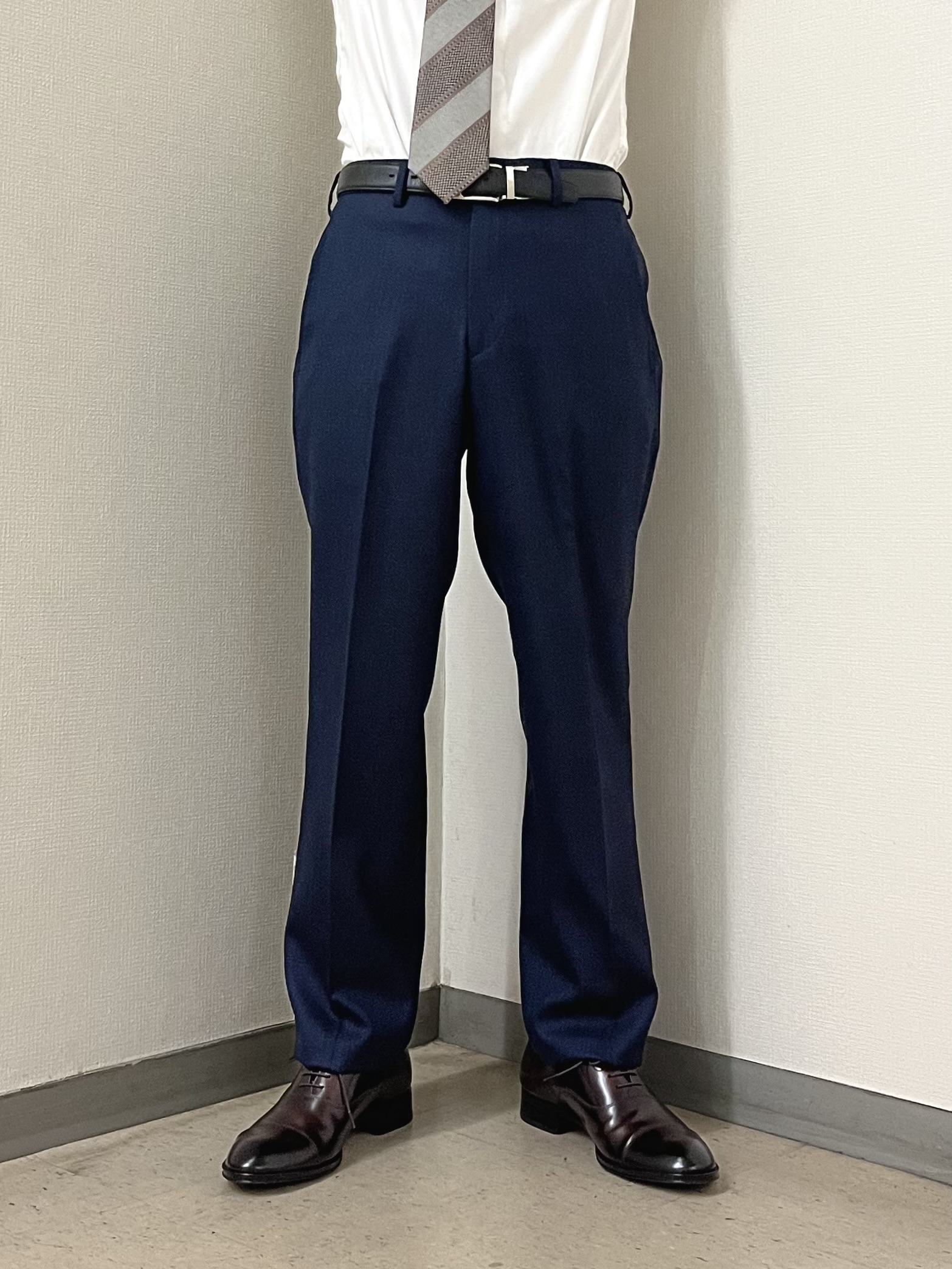 URAさんの「TAKEO KIKUCHI｜シャイニーシャークピンヘッド スーツ/3ピース対応可」を使ったコーディネート