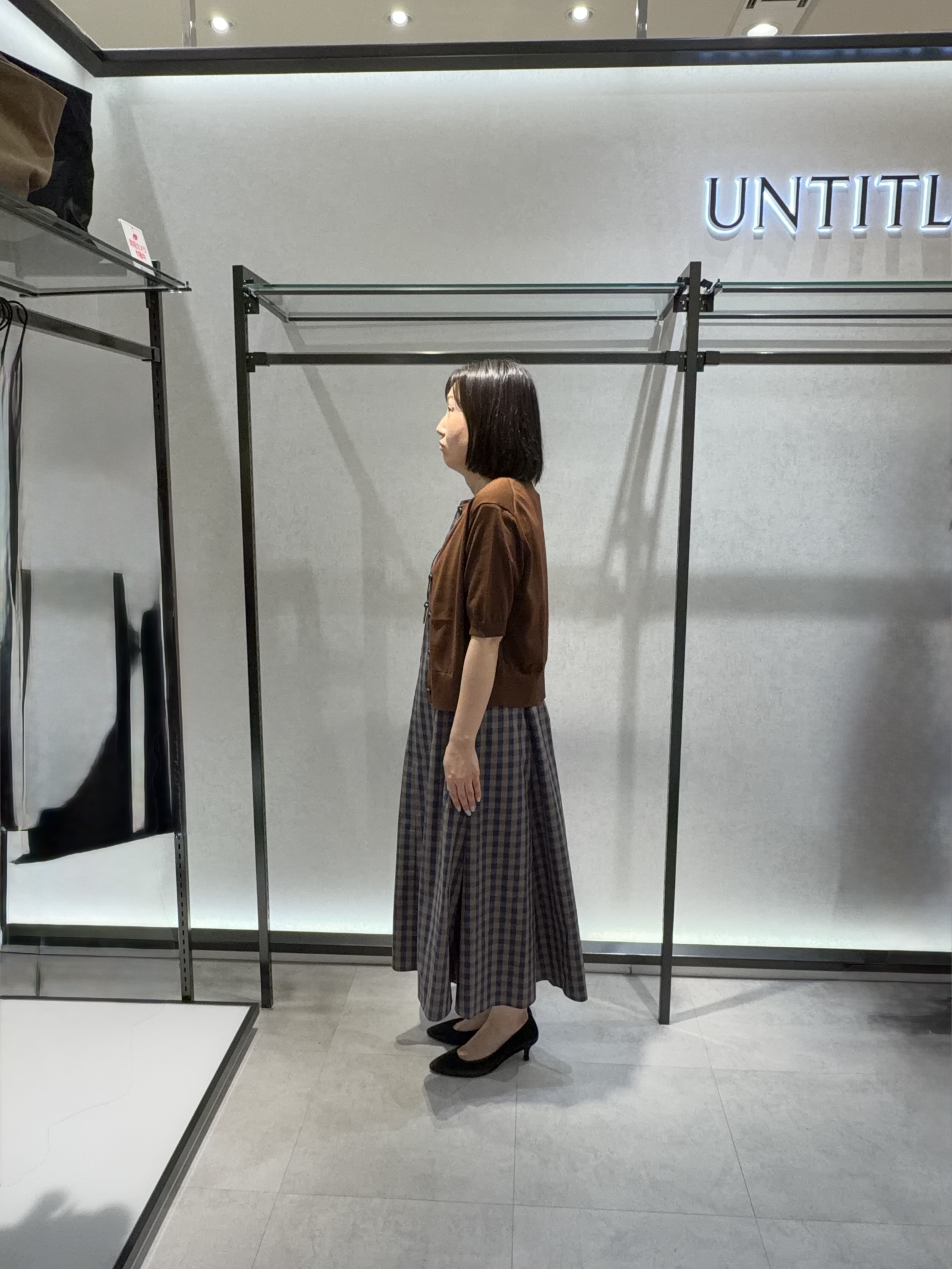わたなべさんの「UNTITLED｜【すっきりコンパクト】ドライタッチ5分袖カーディガン」を使ったコーディネート