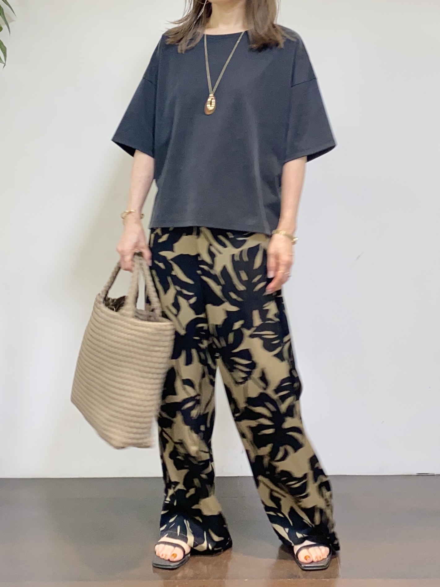 tomoさんの「UNTITLED｜【セットアップ可/接触冷感】ヴィンテージライクプルオーバー」を使ったコーディネート