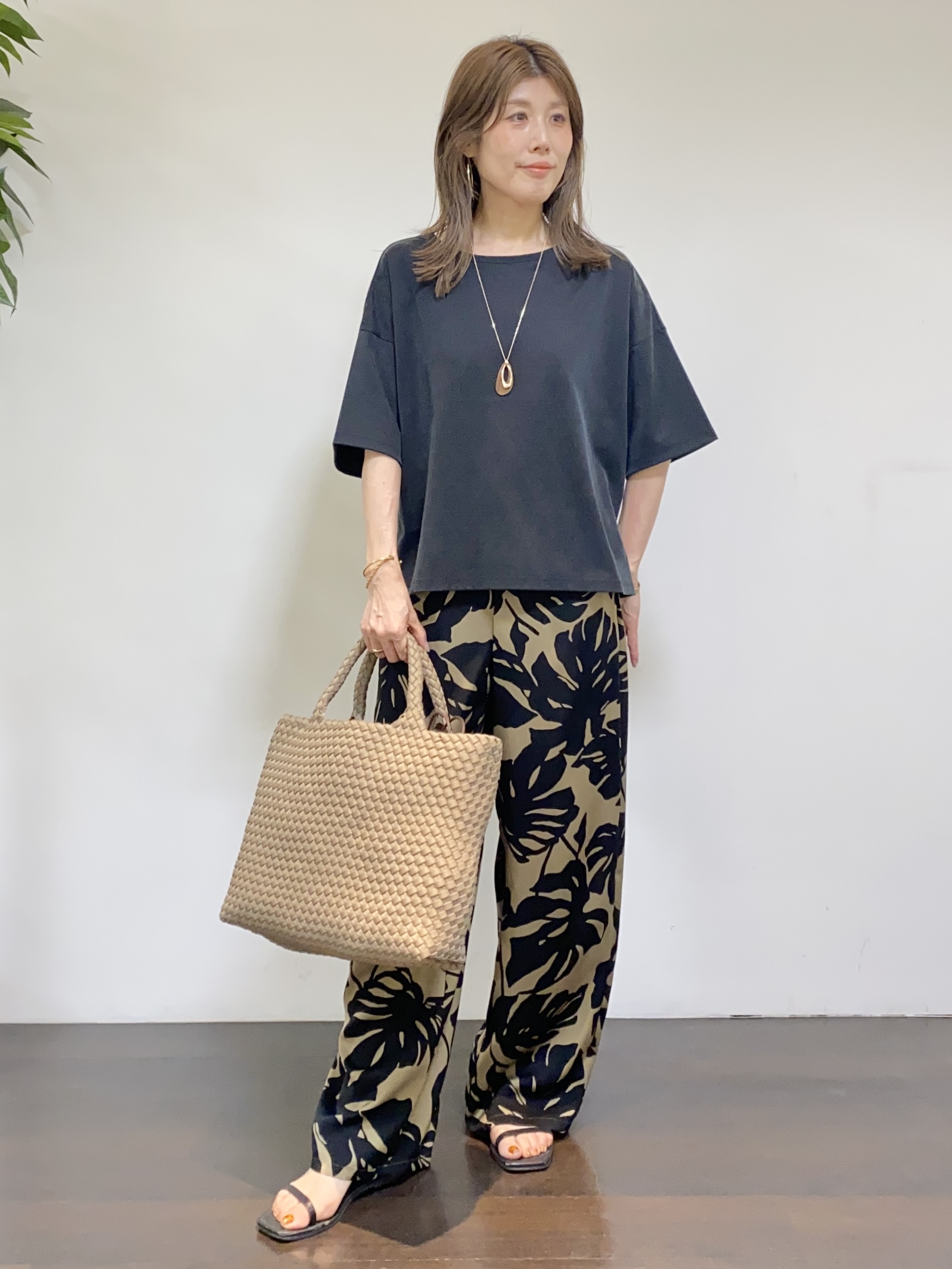 tomoさんの「UNTITLED｜【セットアップ可/接触冷感】ヴィンテージライクプルオーバー」を使ったコーディネート