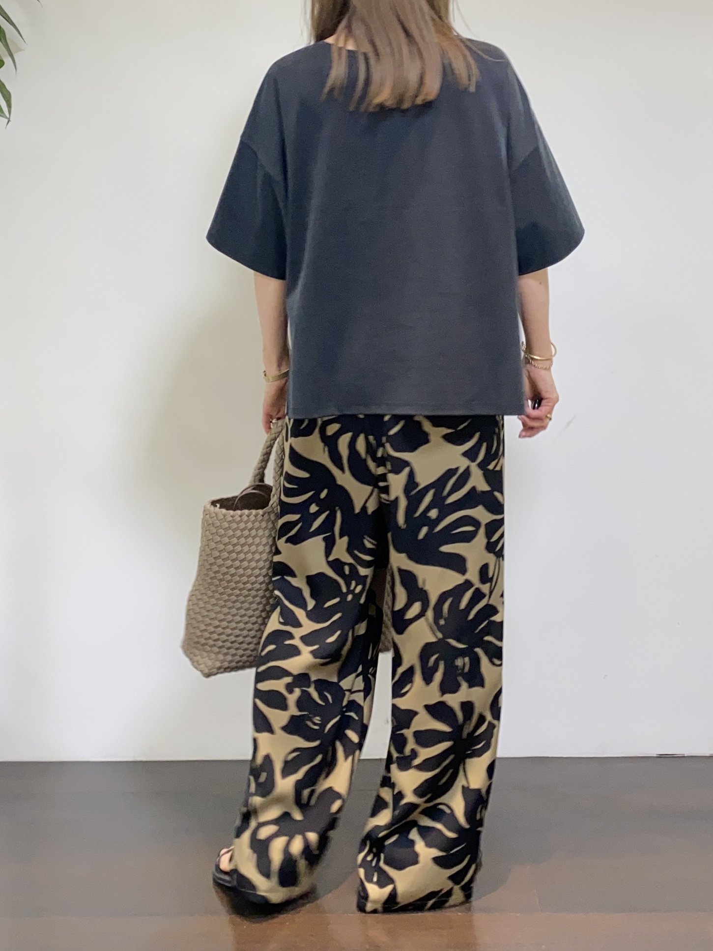tomoさんの「UNTITLED｜【セットアップ可/接触冷感】ヴィンテージライクプルオーバー」を使ったコーディネート