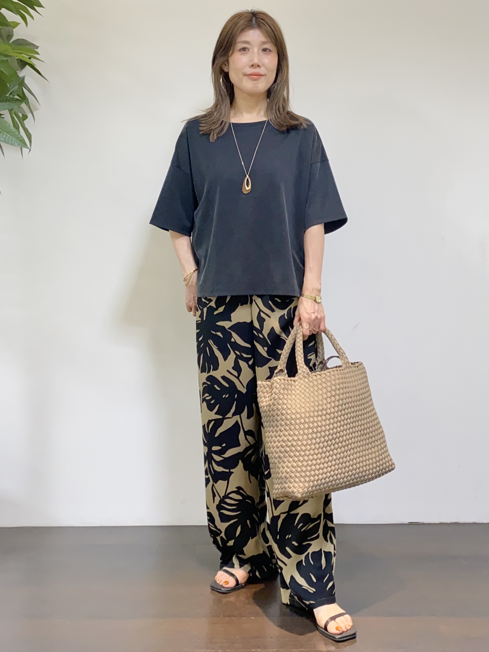 tomoさんの「UNTITLED｜【セットアップ可/接触冷感】ヴィンテージライクプルオーバー」を使ったコーディネート
