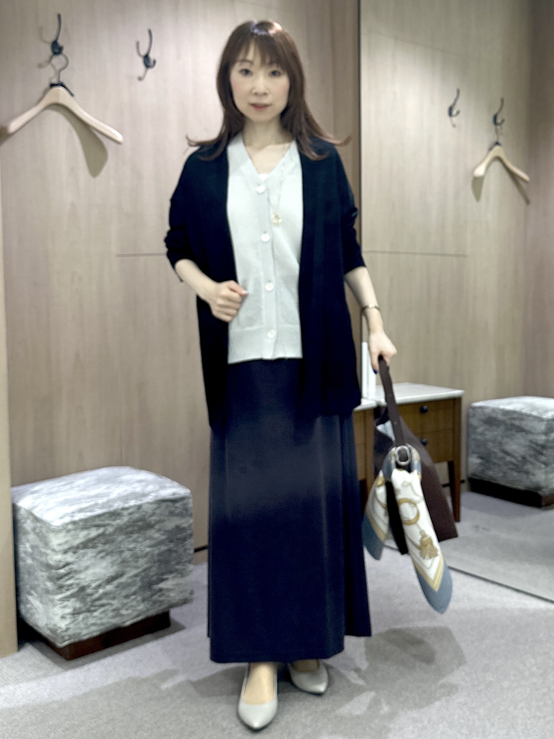 Miwaさんの「UNTITLED｜【洗える/清涼感】ドライタッチスリーブレスカーディガン」を使ったコーディネート