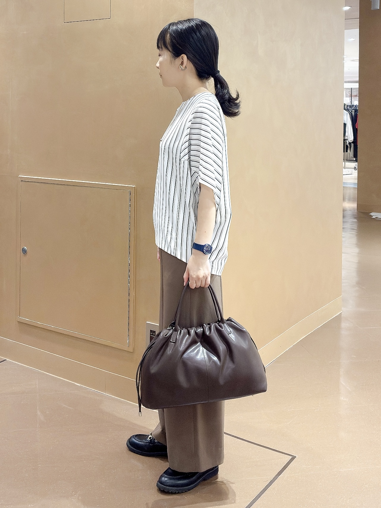 hattoriさんの「INDIVI｜【UVケア／接触冷感】ジョーゼットドルマンブラウス」を使ったコーディネート