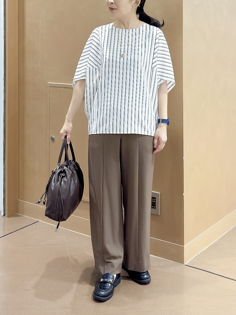 hattoriさんの「INDIVI｜【UVケア／接触冷感】ジョーゼットドルマンブラウス」を使ったコーディネート