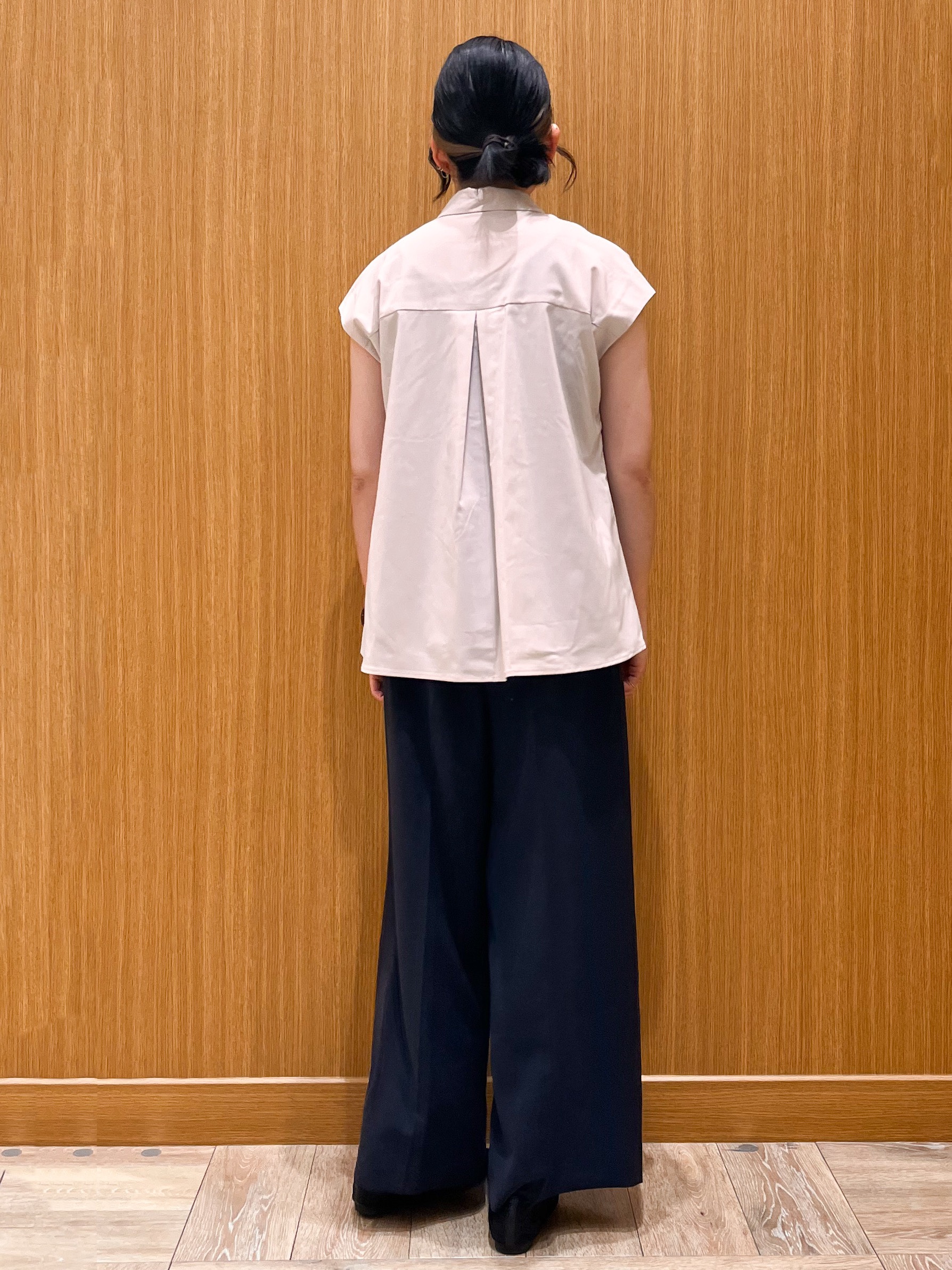 aさんの「OPAQUE.CLIP｜タックペプラムブラウス【洗濯機OK】」を使ったコーディネート
