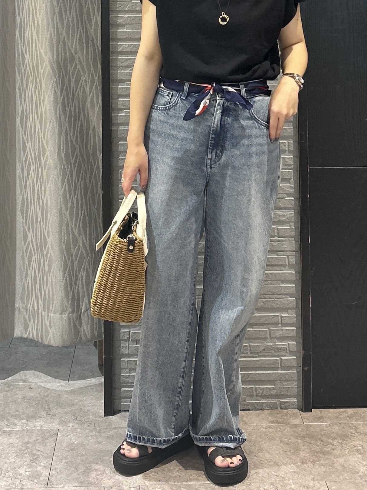 ga_riさんの「THE SHOP TK｜【ひんやり/汗じみ防止】ツイストアクセントトップス」を使ったコーディネート