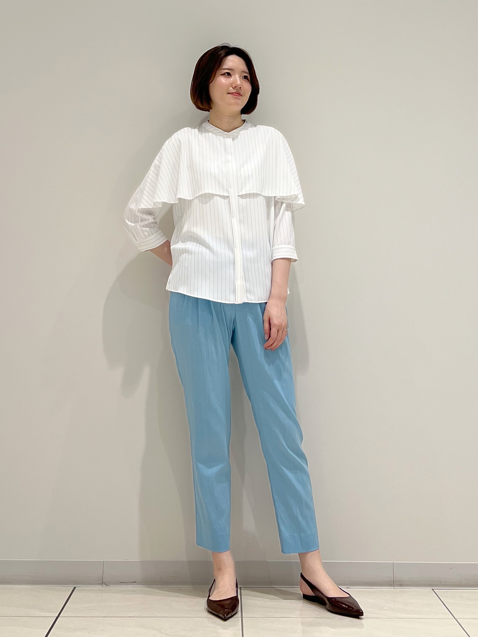 T.Kさんの「INDIVI｜【新作登場！着る日傘】 ケープ風ブラウス」を使ったコーディネート