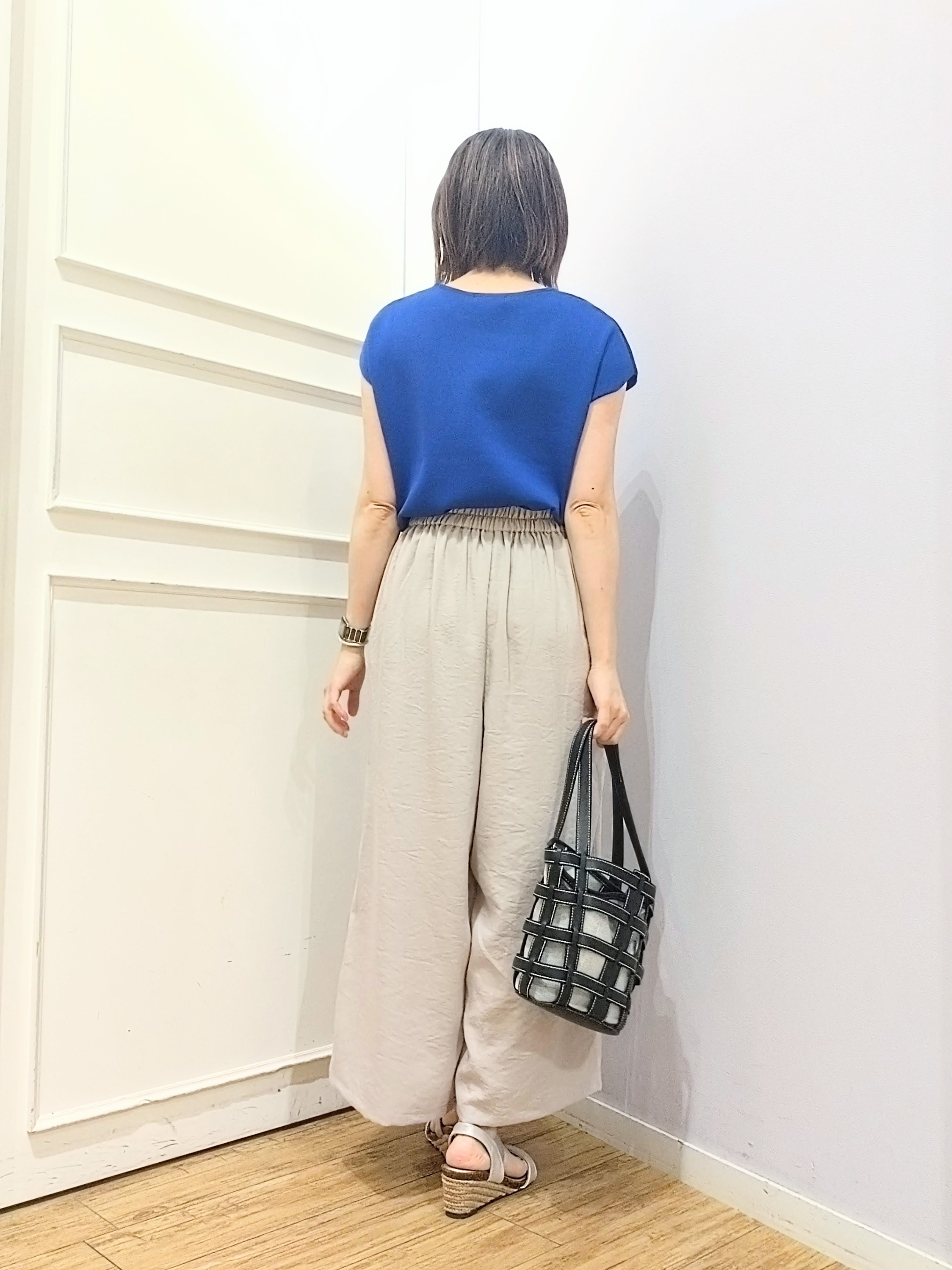 miomioさんの「SHOO･LA･RUE｜【ひんやり/洗濯機可/S-LL】インせず着られる 大人シンプルサマーニット」を使ったコーディネート