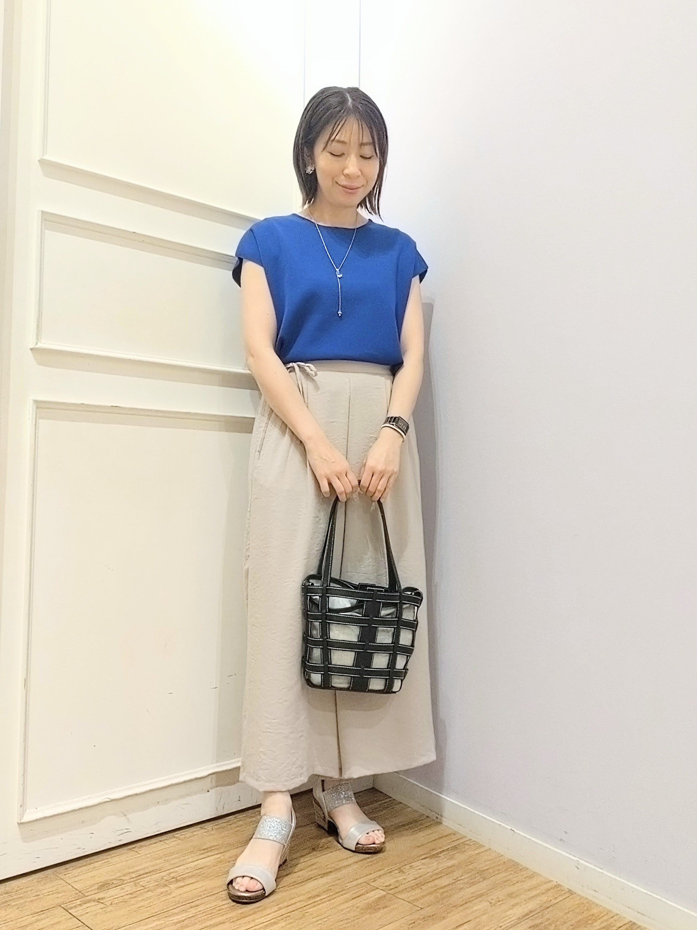 miomioさんの「SHOO･LA･RUE｜【ひんやり/洗濯機可/S-LL】インせず着られる 大人シンプルサマーニット」を使ったコーディネート