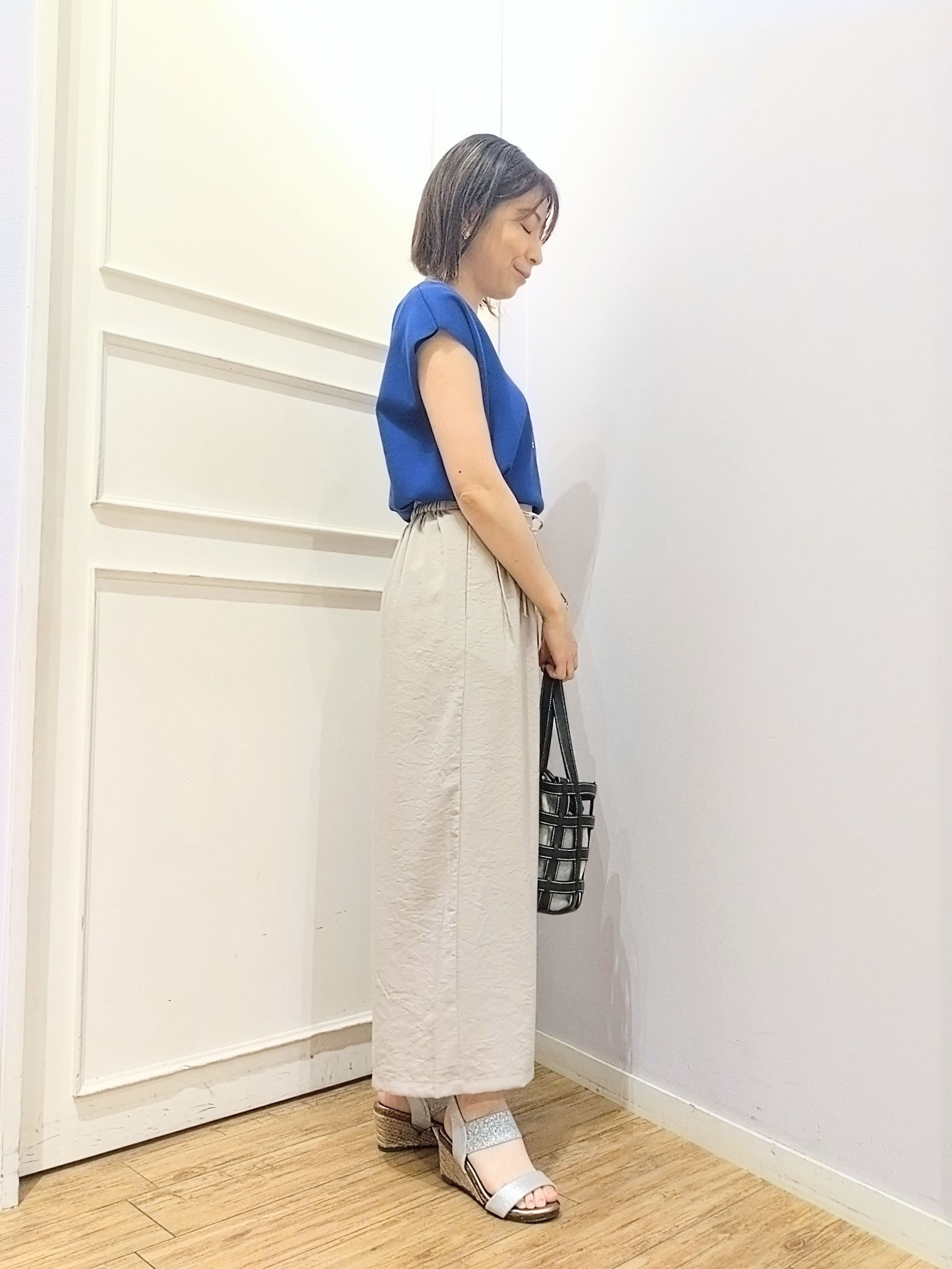 miomioさんの「SHOO･LA･RUE｜【ひんやり/洗濯機可/S-LL】インせず着られる 大人シンプルサマーニット」を使ったコーディネート