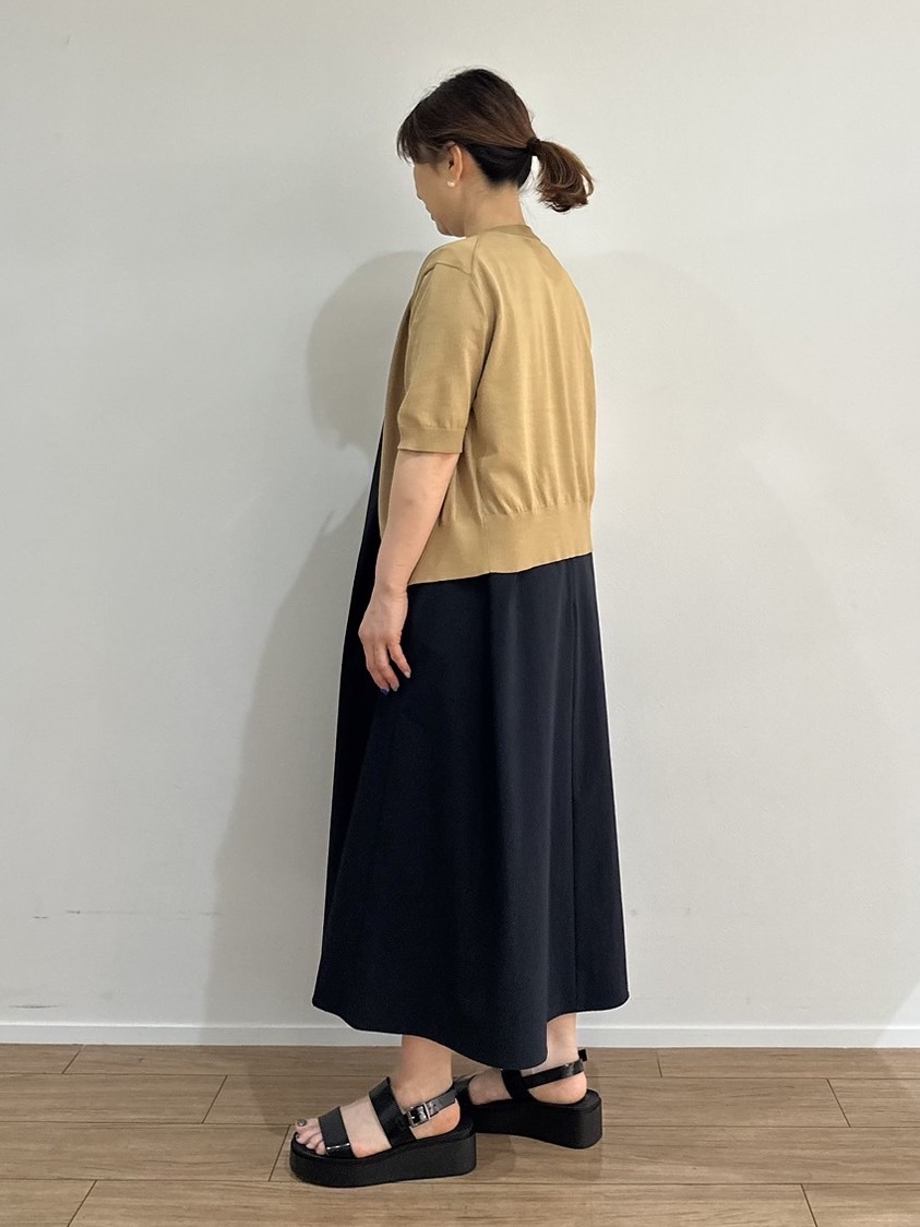Juneさんの「UNTITLED｜【すっきりコンパクト】ドライタッチ5分袖カーディガン」を使ったコーディネート