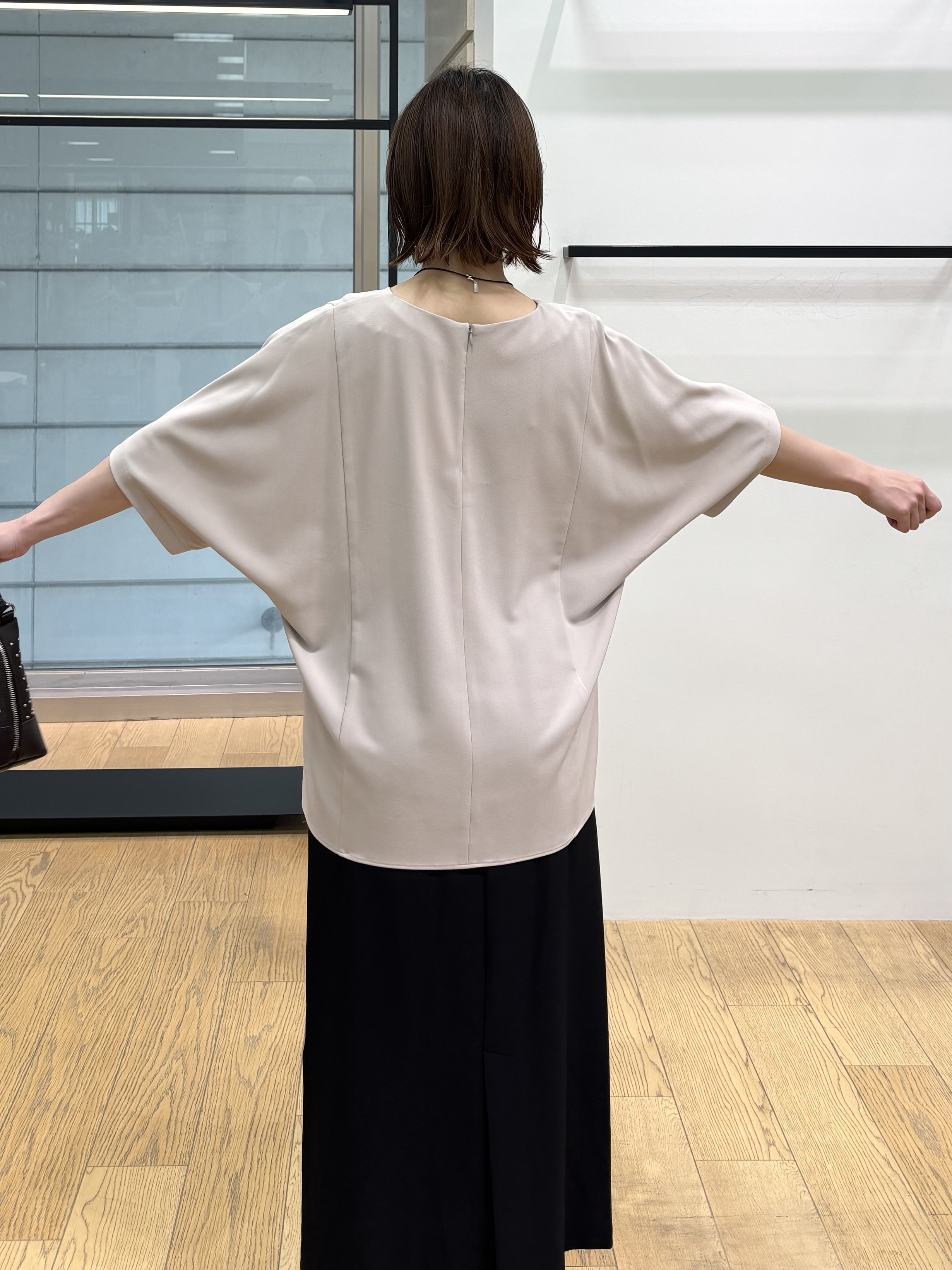 asamiさんの「INDIVI｜【着る日傘】ドルマントップス」を使ったコーディネート