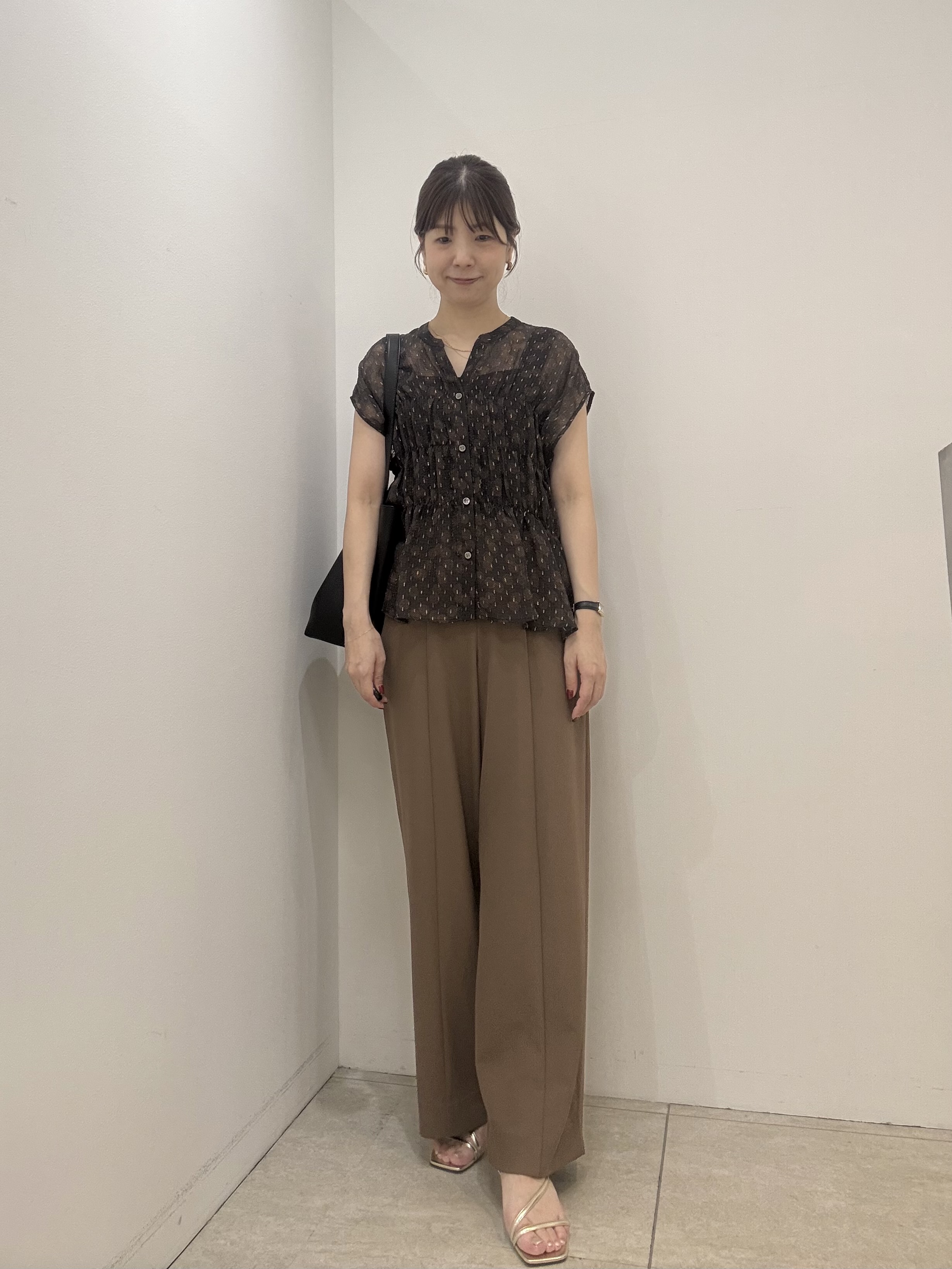 かなえさんの「UNTITLED｜ヴィンテージドットブラウス」を使ったコーディネート