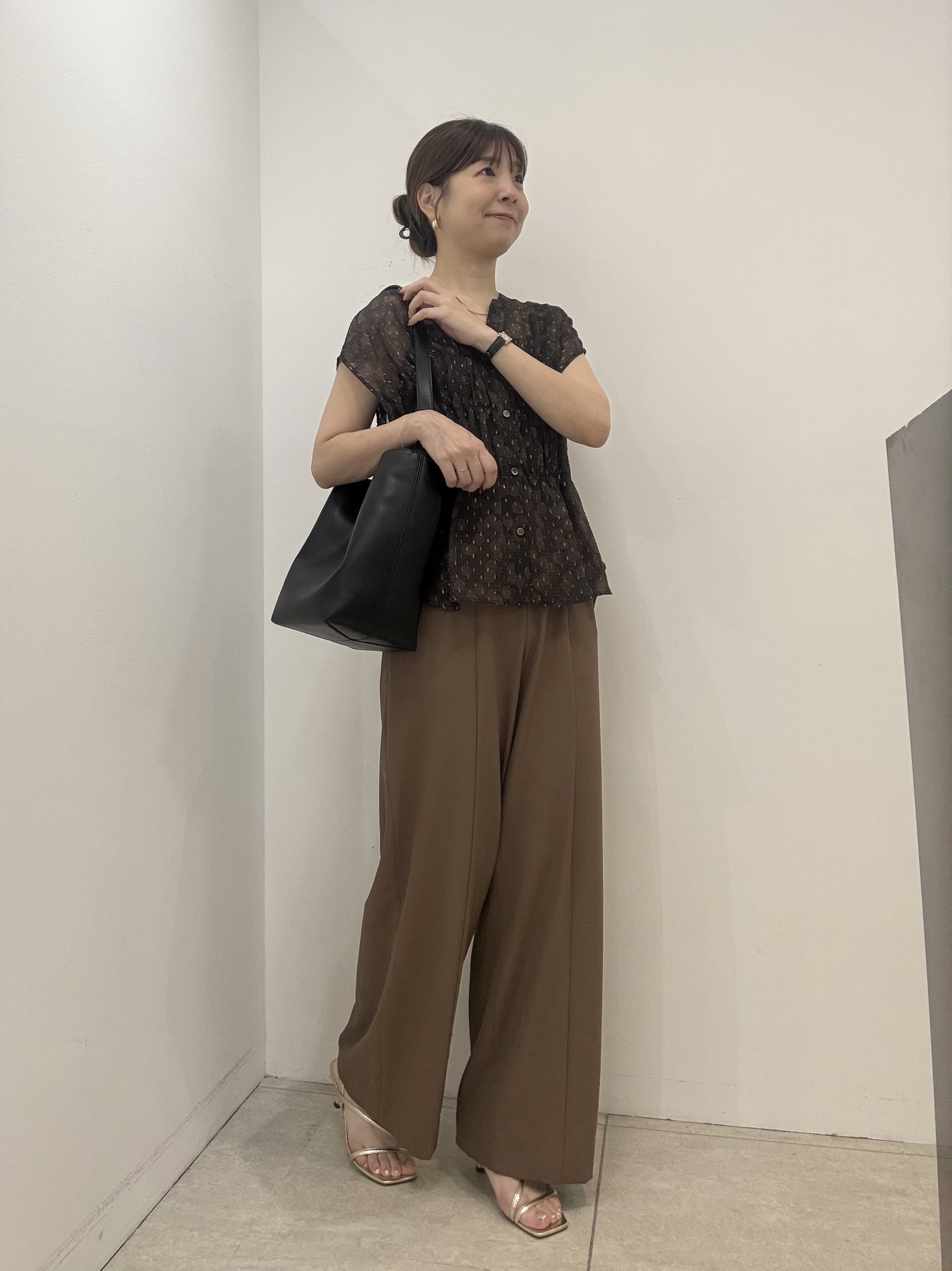 かなえさんの「UNTITLED｜ヴィンテージドットブラウス」を使ったコーディネート