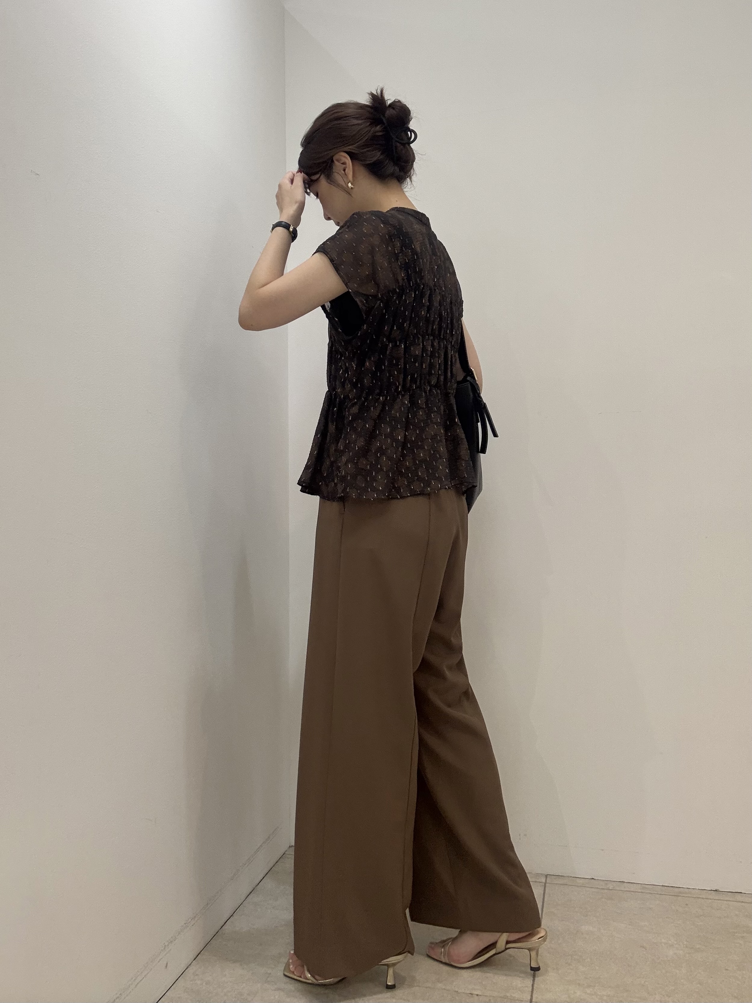 かなえさんの「UNTITLED｜ヴィンテージドットブラウス」を使ったコーディネート