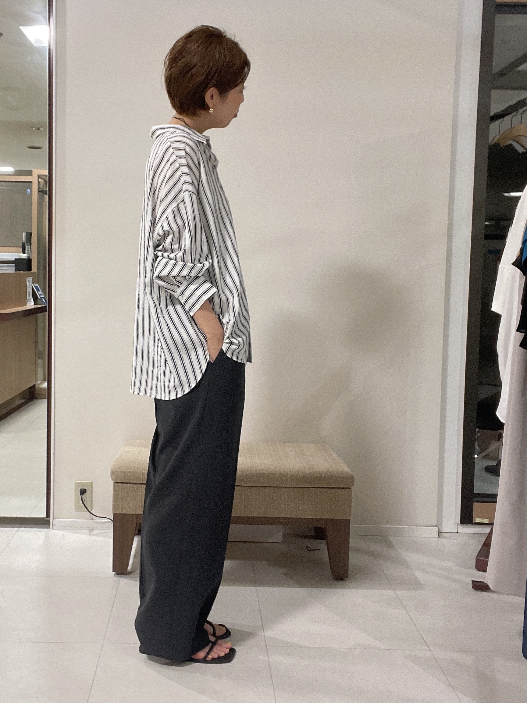 IWAMOさんの「UNTITLED｜ストライプシャツ」を使ったコーディネート