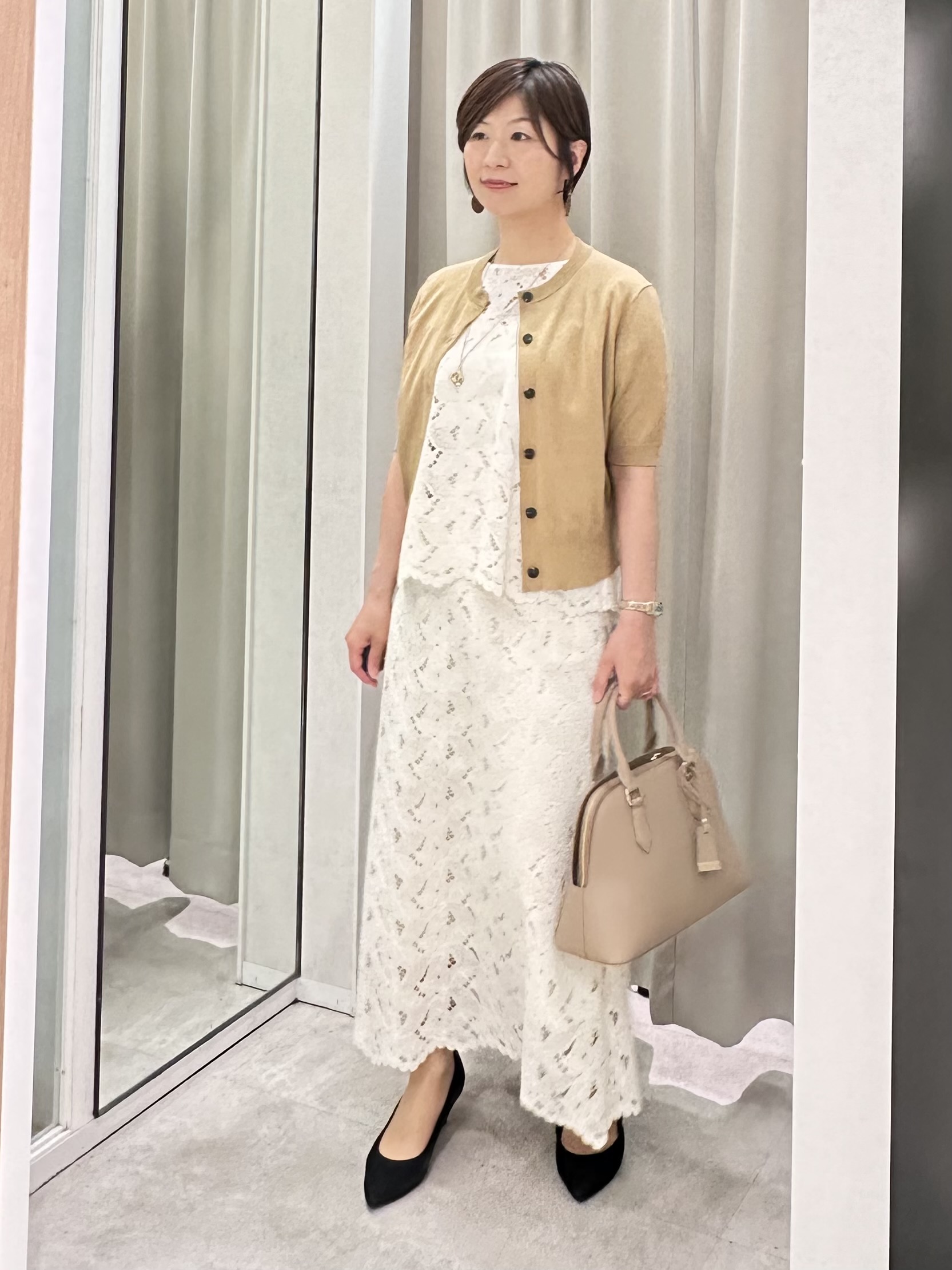 みなこさんの「UNTITLED｜【セットアップ可/品のある透け感】リーフレースブラウス」を使ったコーディネート