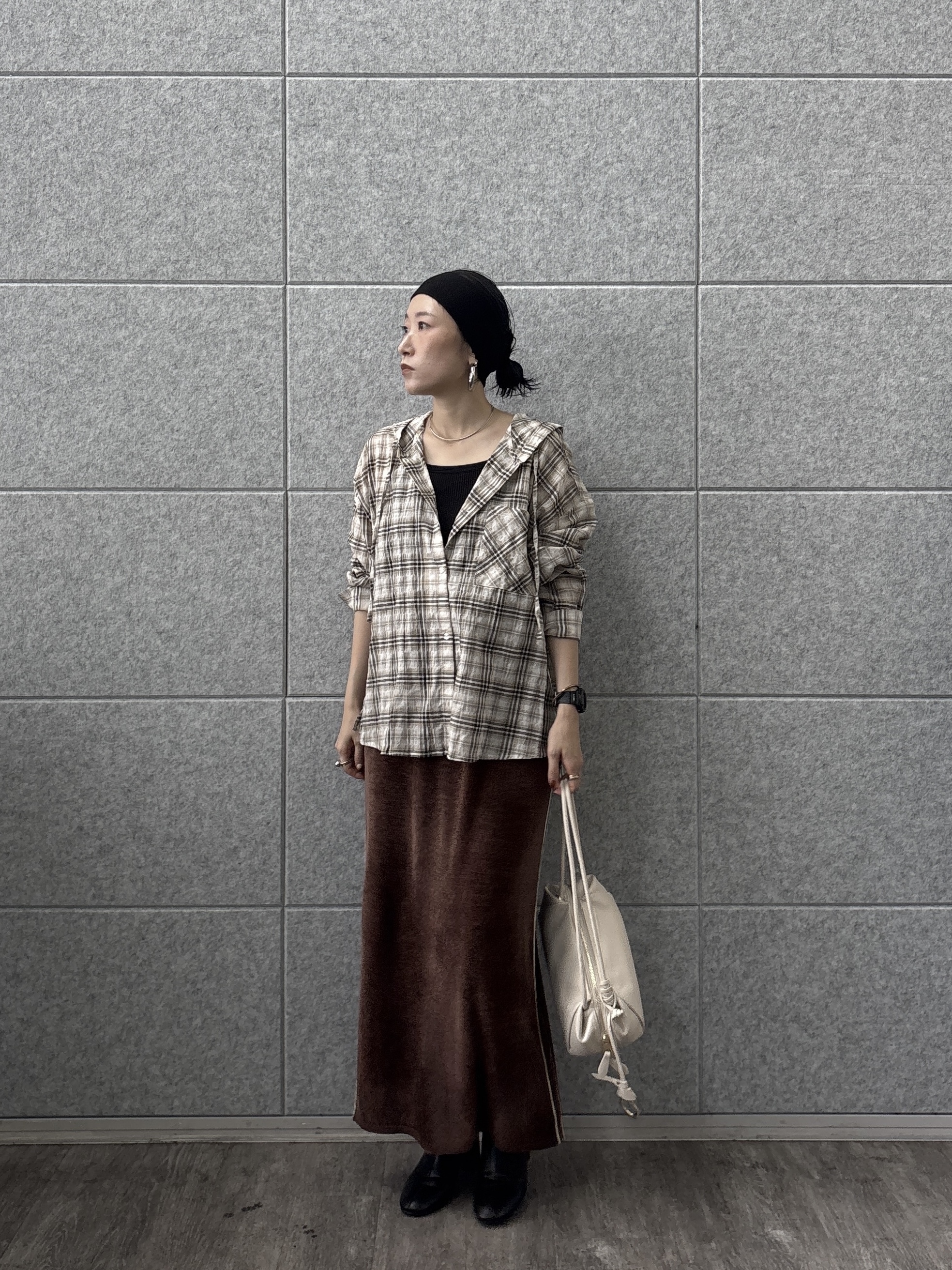 kotakiさんの「INDIVI｜フード付 シアーチェックシャツ」を使ったコーディネート